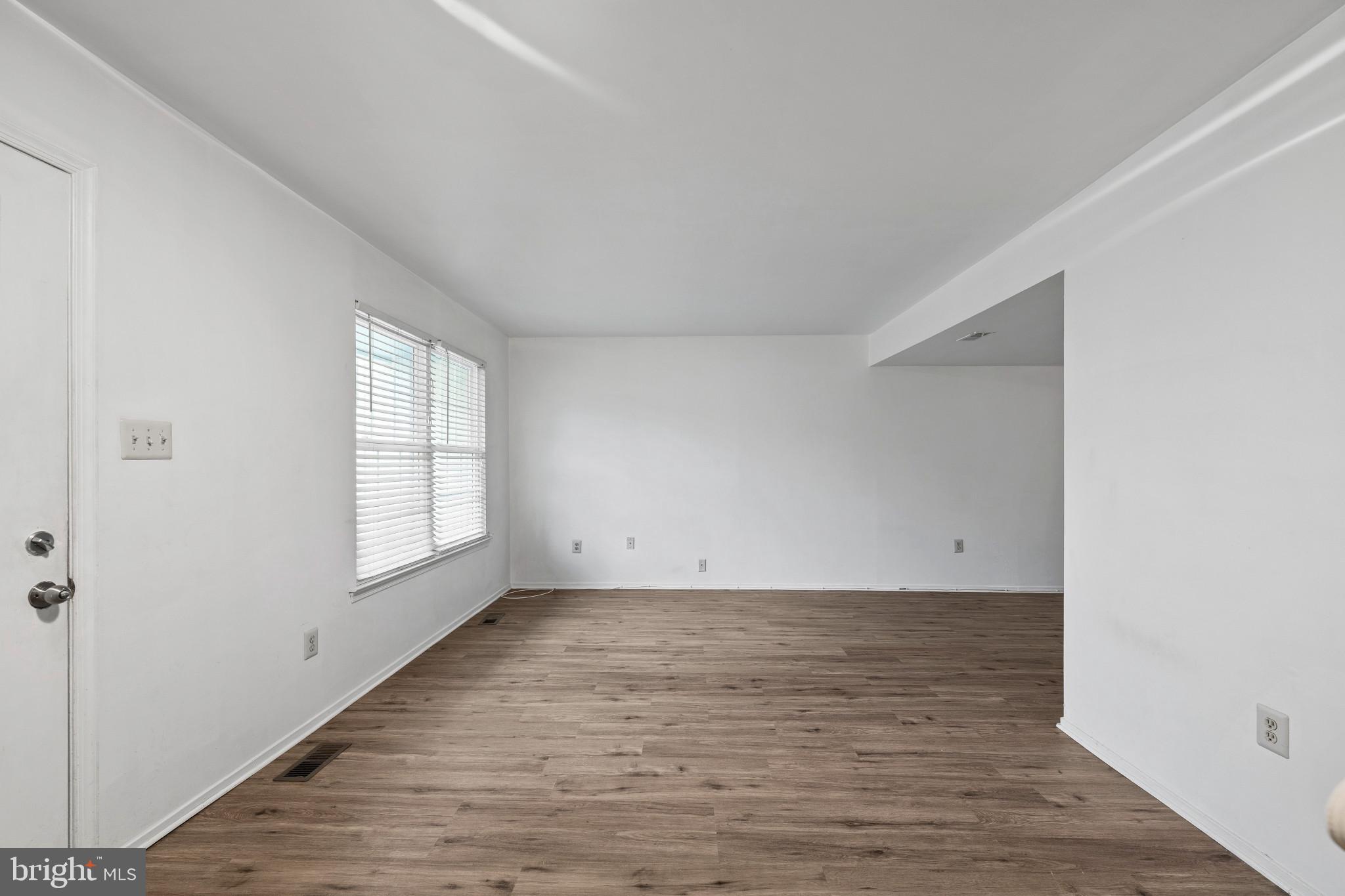 MARBURY VILLAGE - PLAT T - Residential