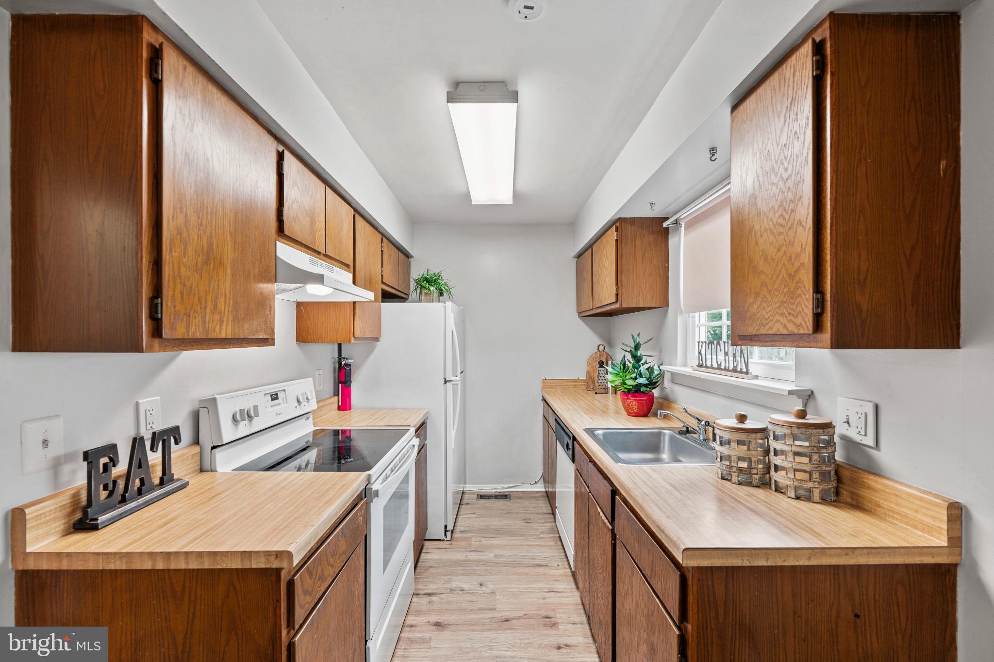 MARBURY VILLAGE - PLAT T - Residential