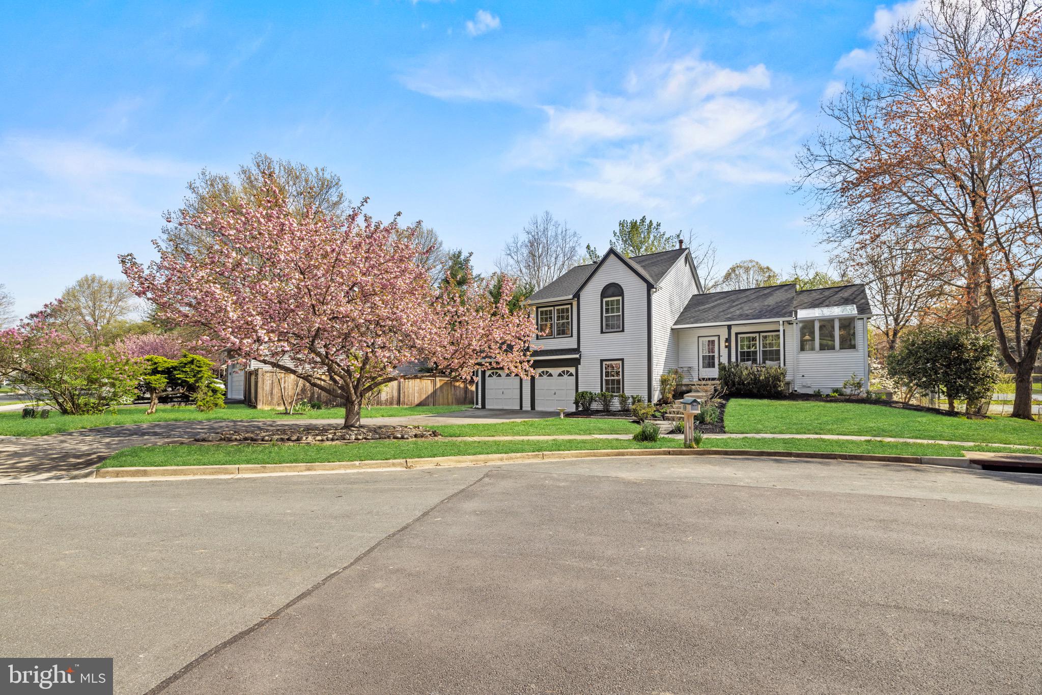 HUNTERS TRACE - Residential