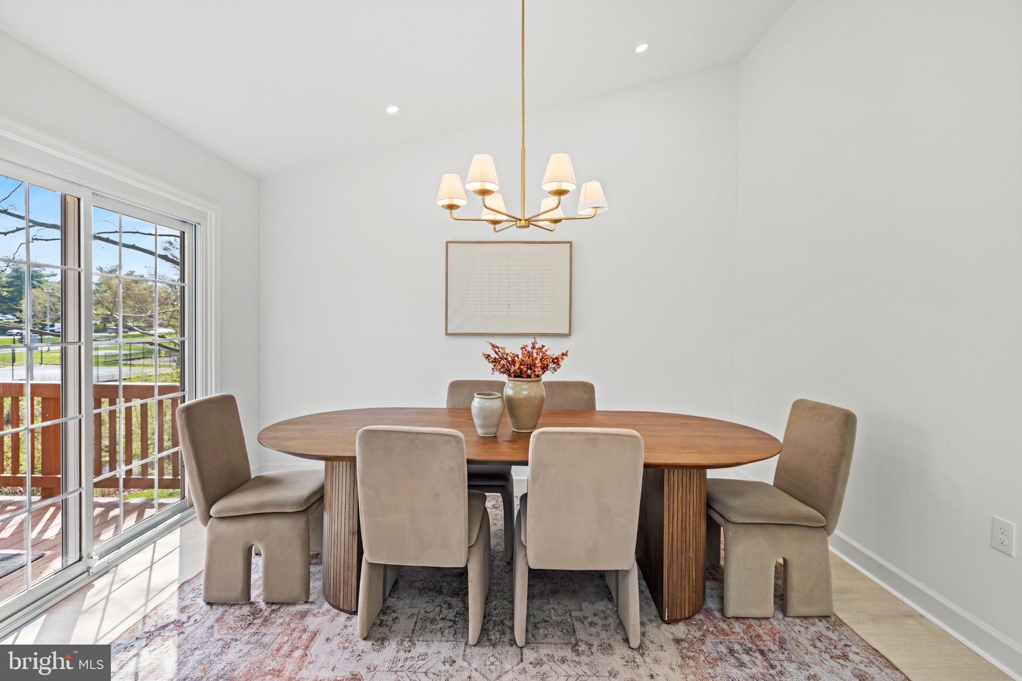 HUNTERS TRACE - Residential