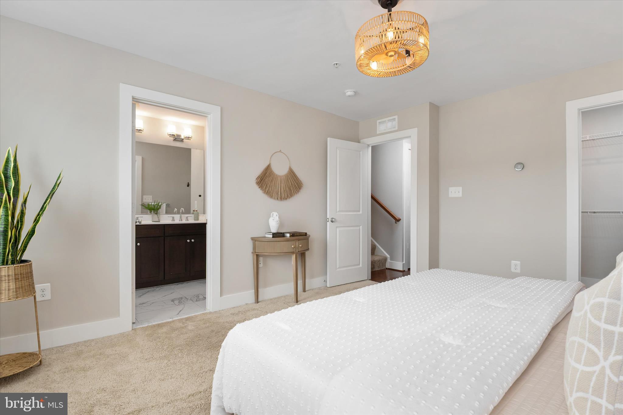 PRIMROSE HILL - Residential