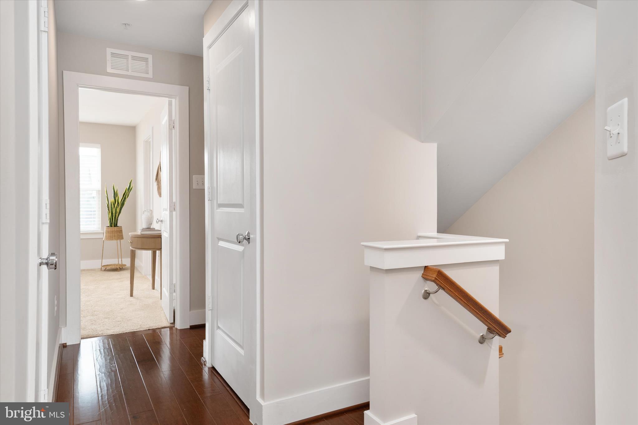 PRIMROSE HILL - Residential