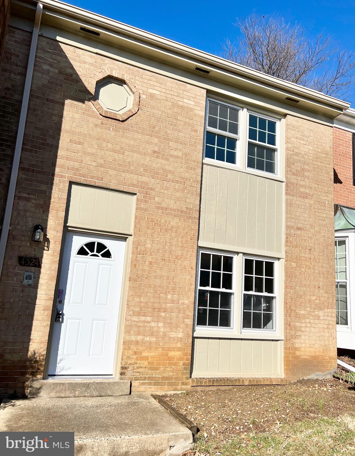 Convenient location. Easy Access to route 495 and 395 in sought after Pinecrest Heights! close to shopping center and restaurant. Parking in front, assigned parking, permit parking, additional parking at the back street. Property renovated from top to the bottom. recess lights, stainless appliance. Basement has additional recreation room and den/office space.