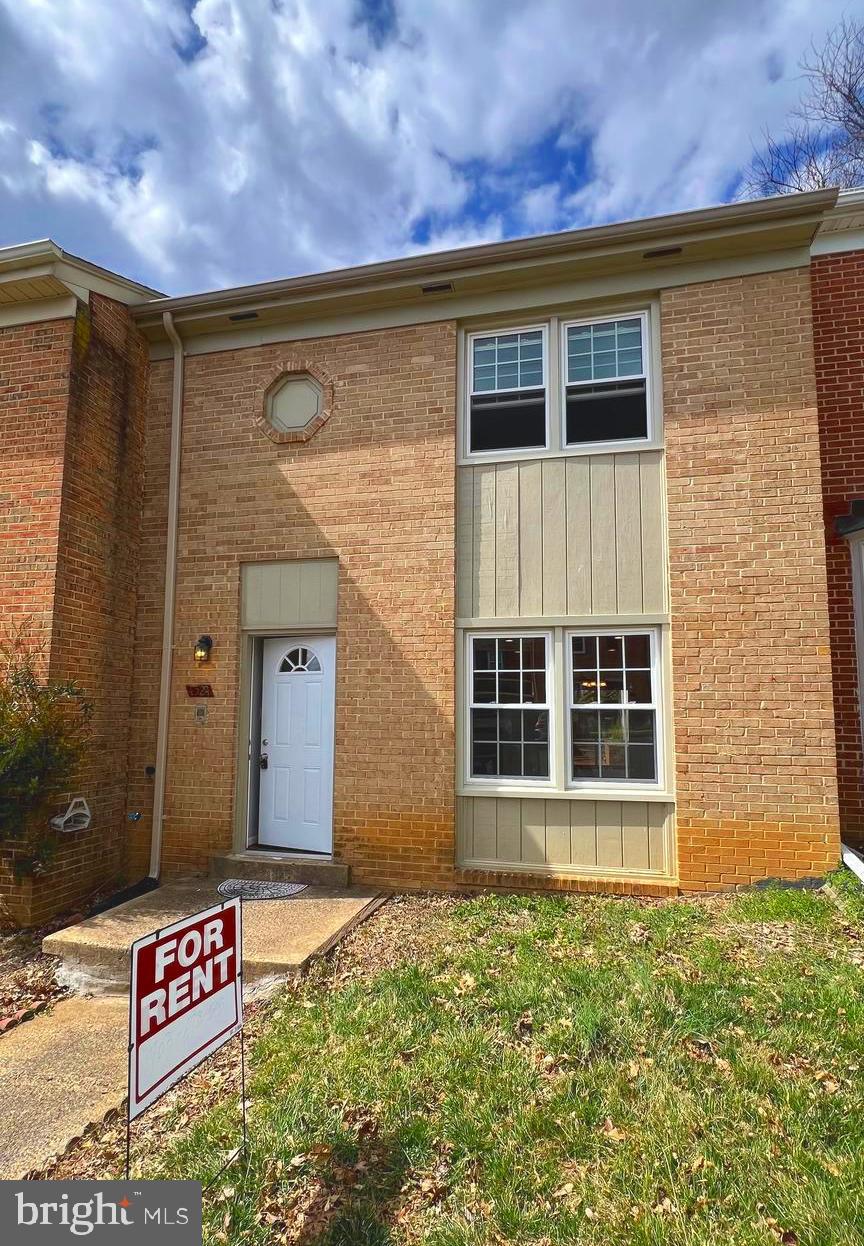 PINECREST HEIGHTS - Residential Lease
