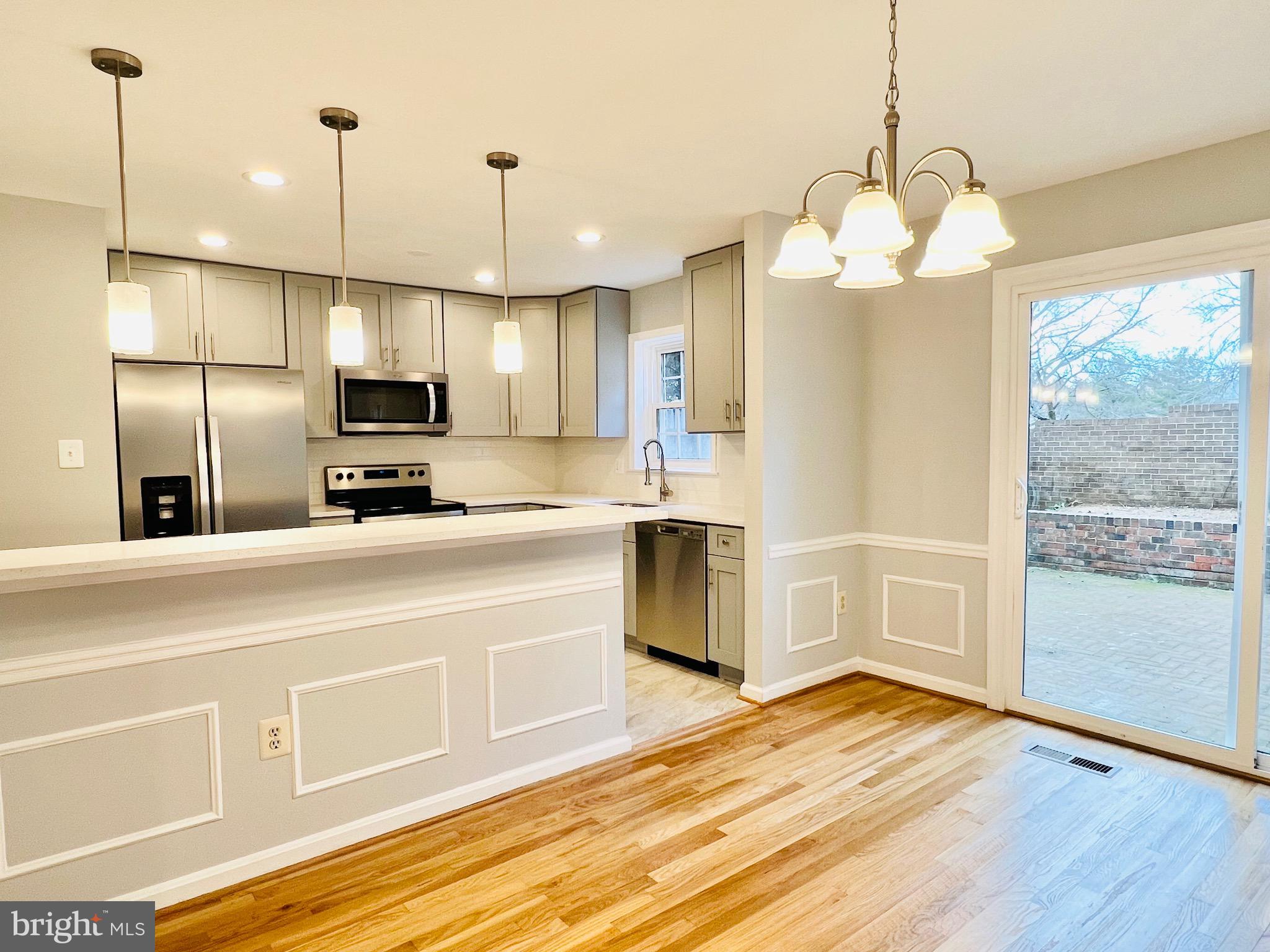 PINECREST HEIGHTS - Residential Lease