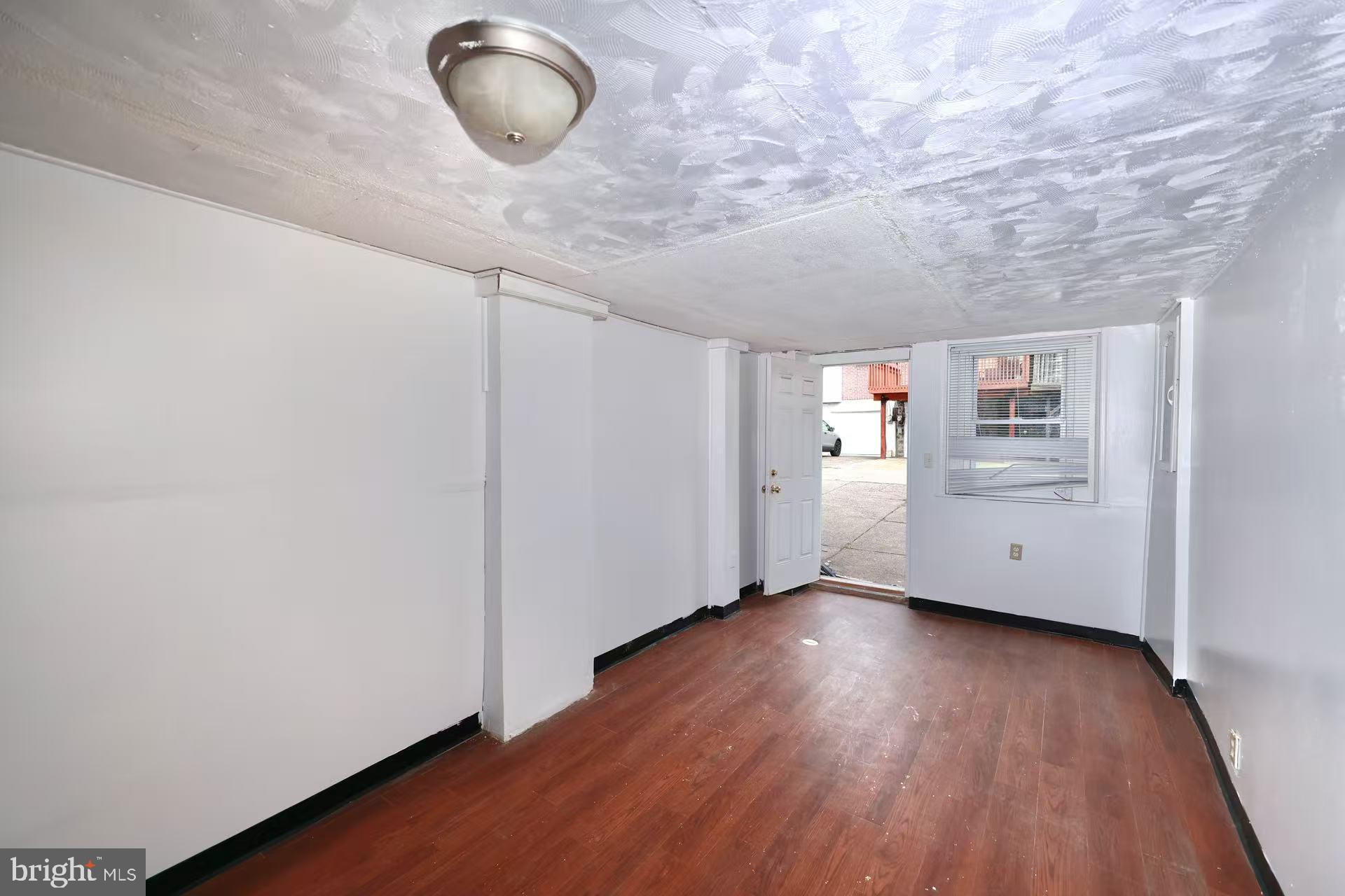 PHILADELPHIA (NORTHEAST) - Residential