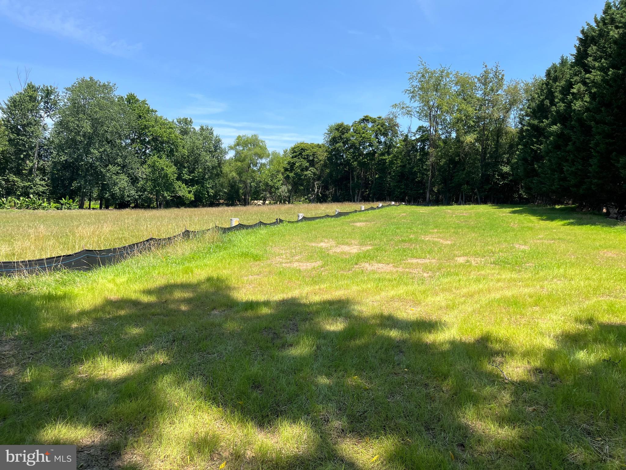 OLNEY ACRES - Land
