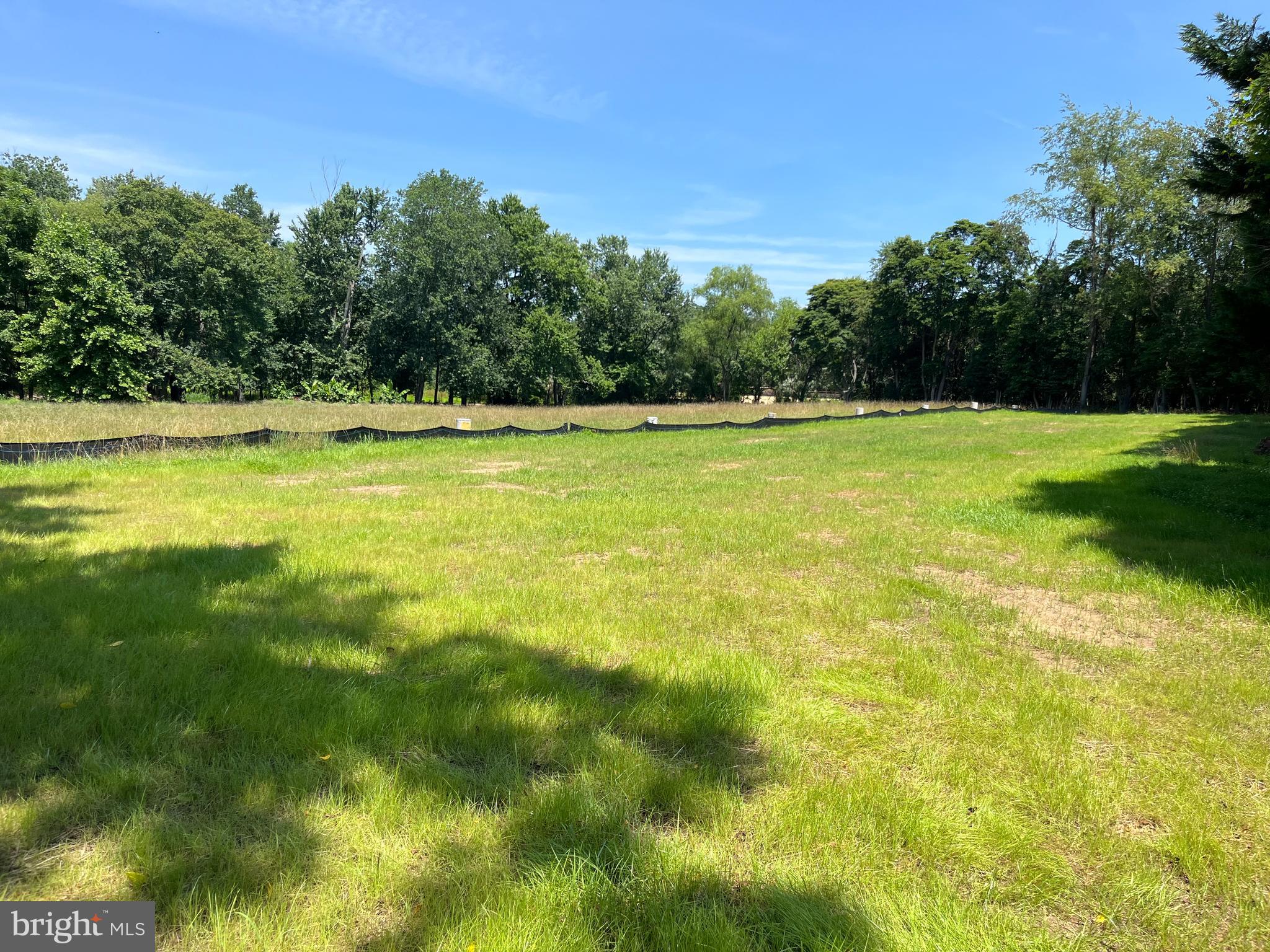 OLNEY ACRES - Land