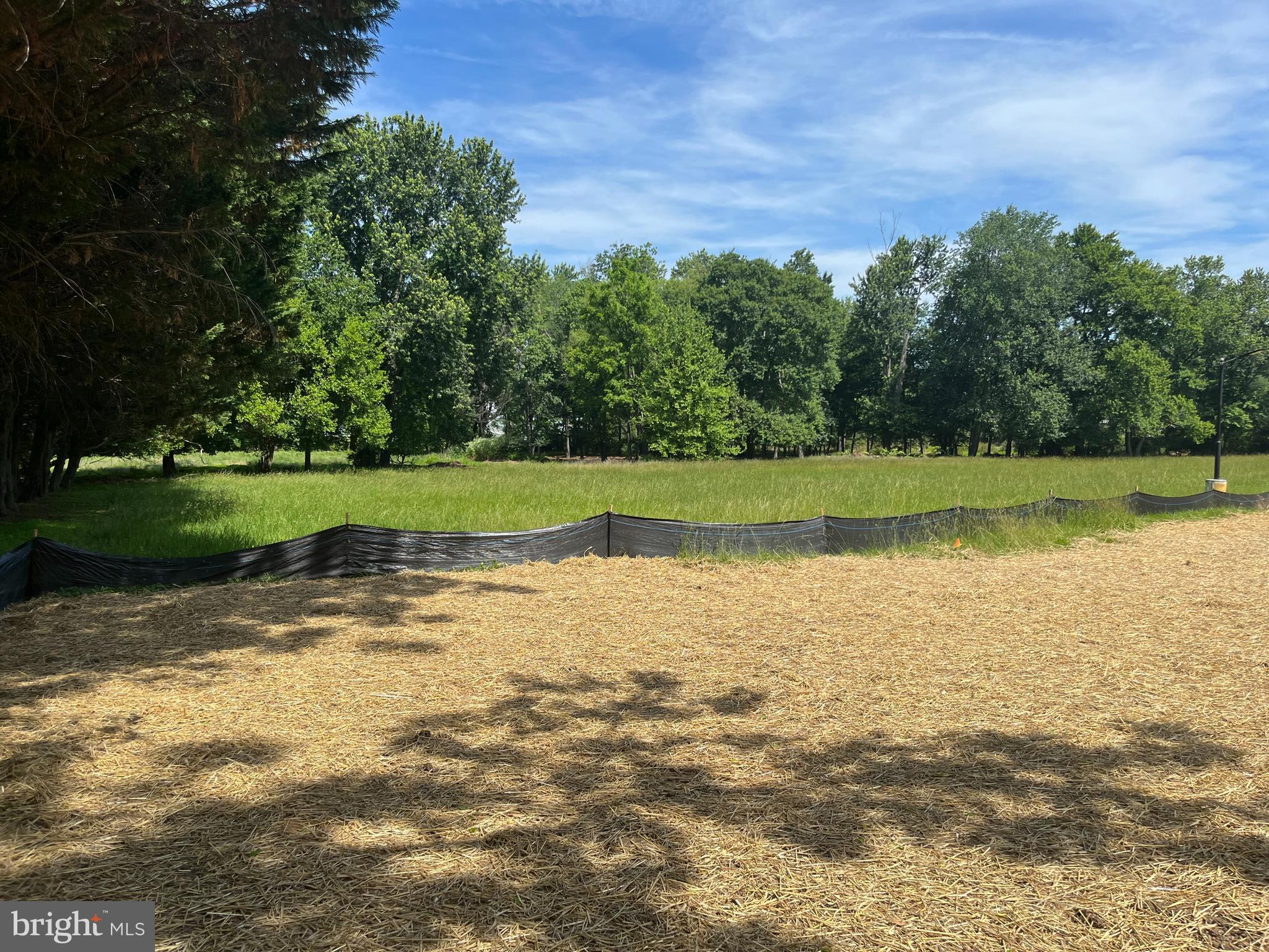 OLNEY ACRES - Land