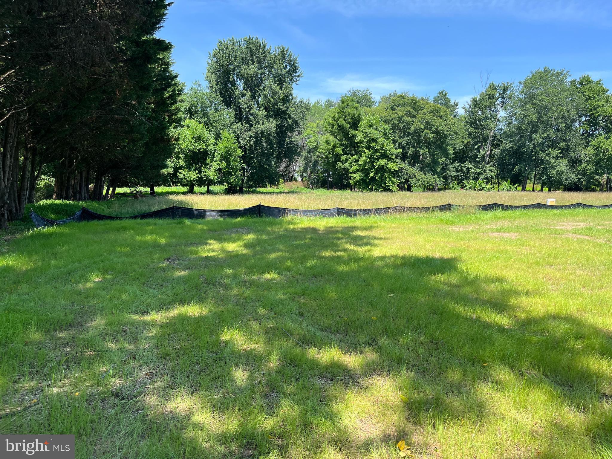 OLNEY ACRES - Land