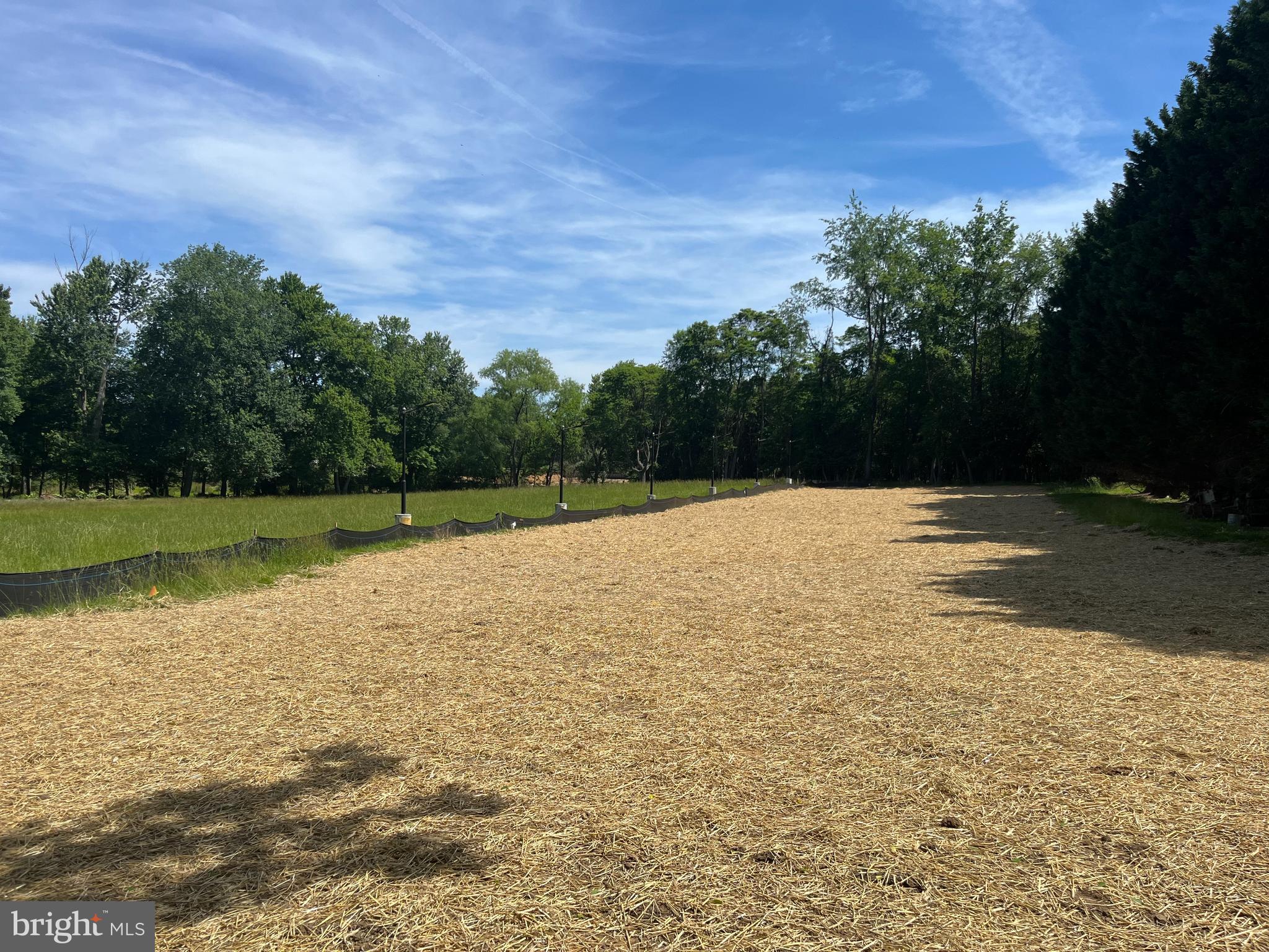 OLNEY ACRES - Land