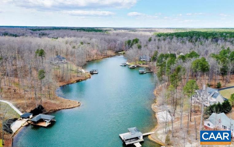 THE WATERS AT LAKE ANNA - Residential