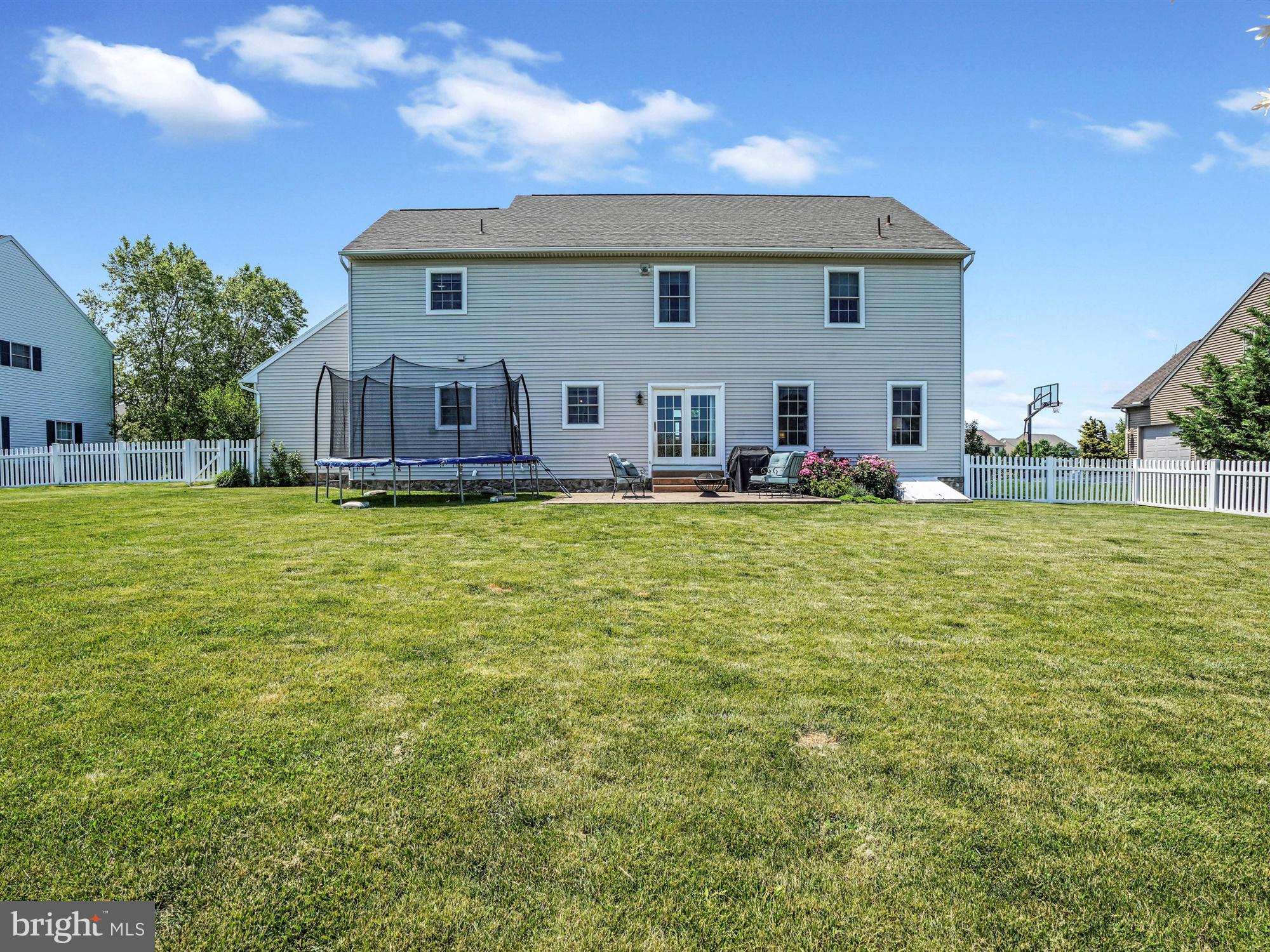 SPRING MEADOWS - Residential
