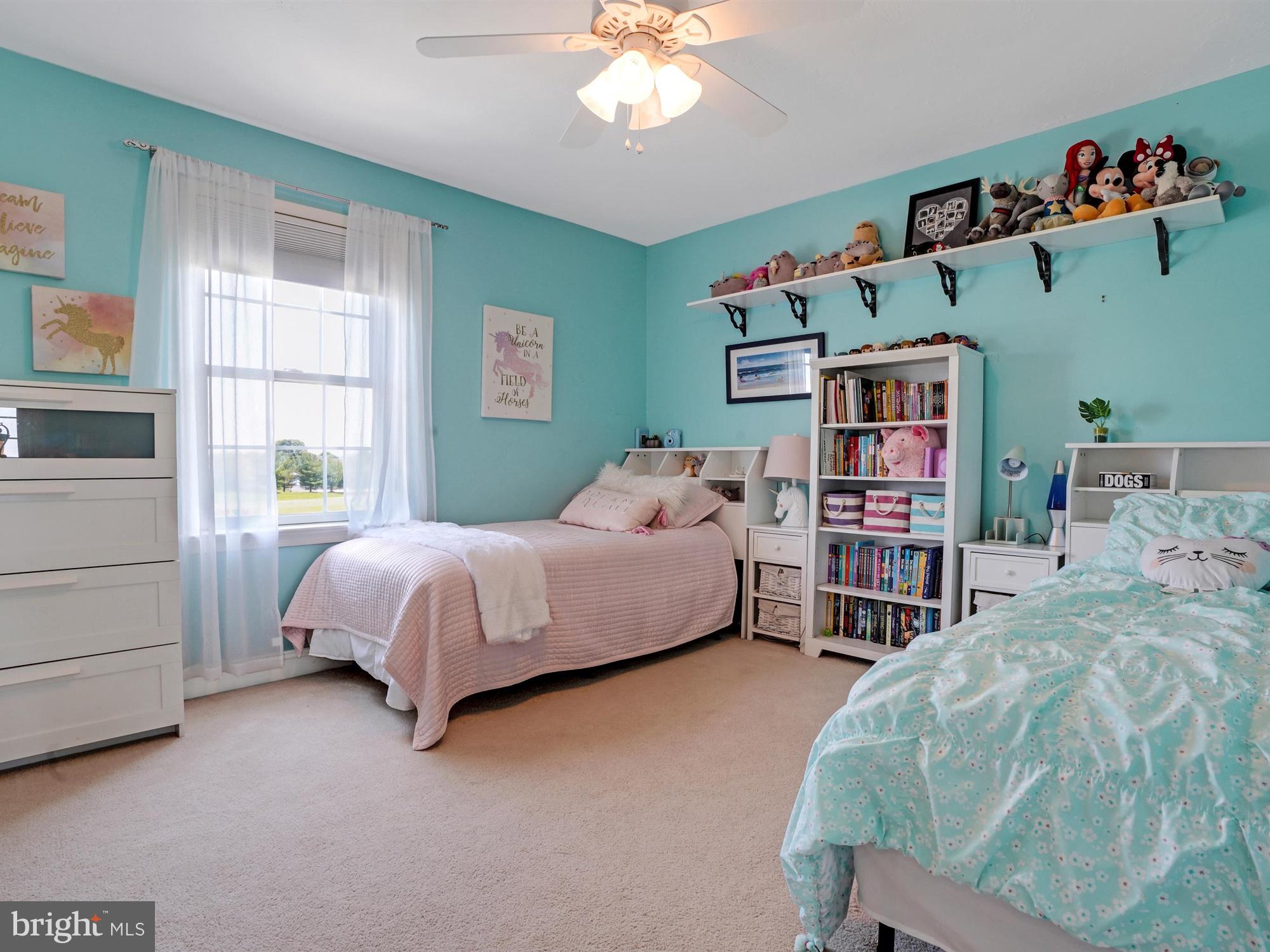 SPRING MEADOWS - Residential