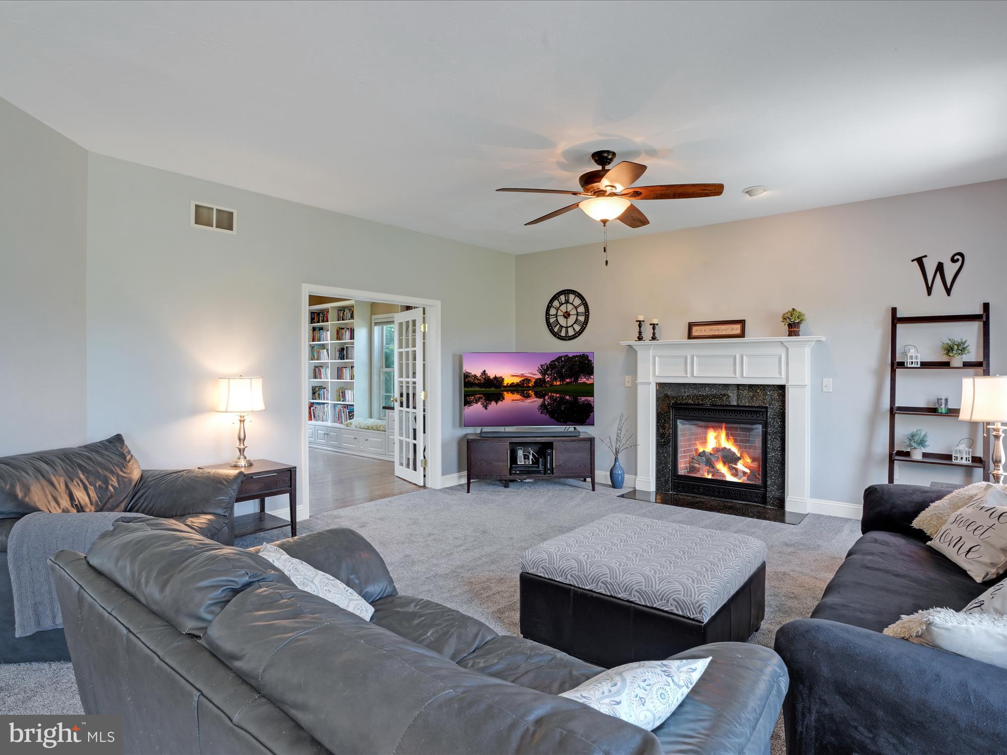 SPRING MEADOWS - Residential