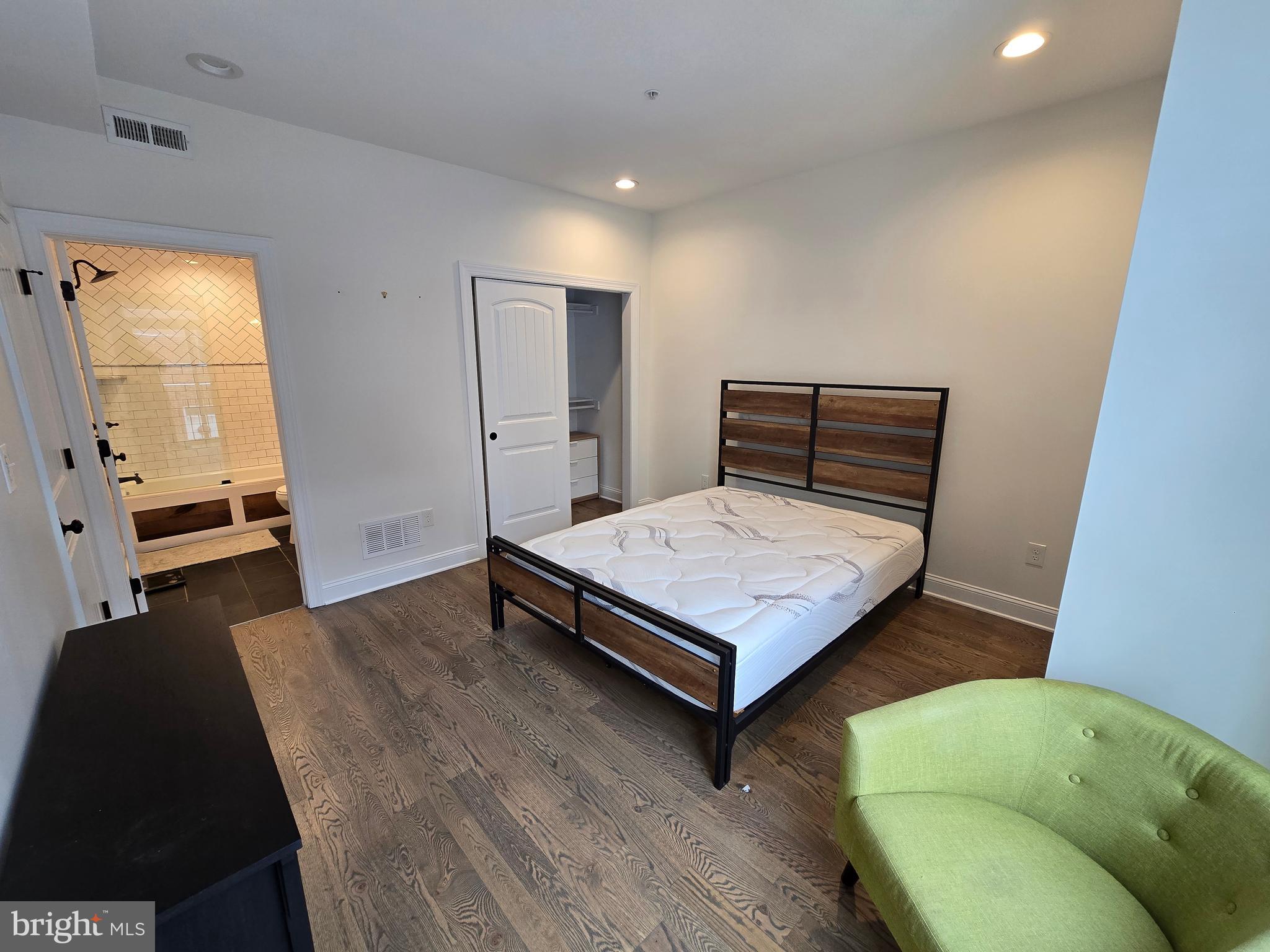 FRANCISVILLE - Residential Lease