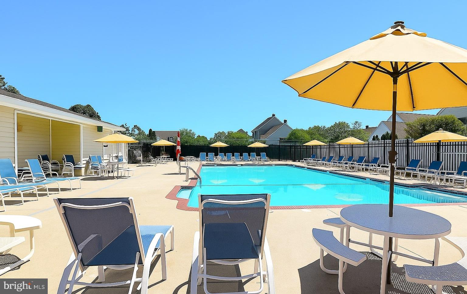 EASTON CLUB - Residential