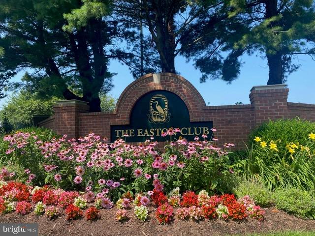 EASTON CLUB - Residential