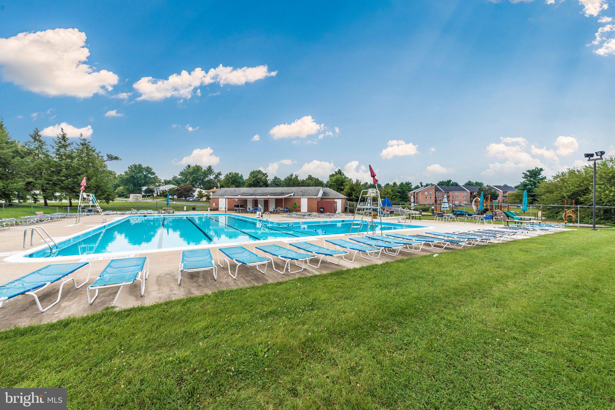 GLADE TOWN - Residential