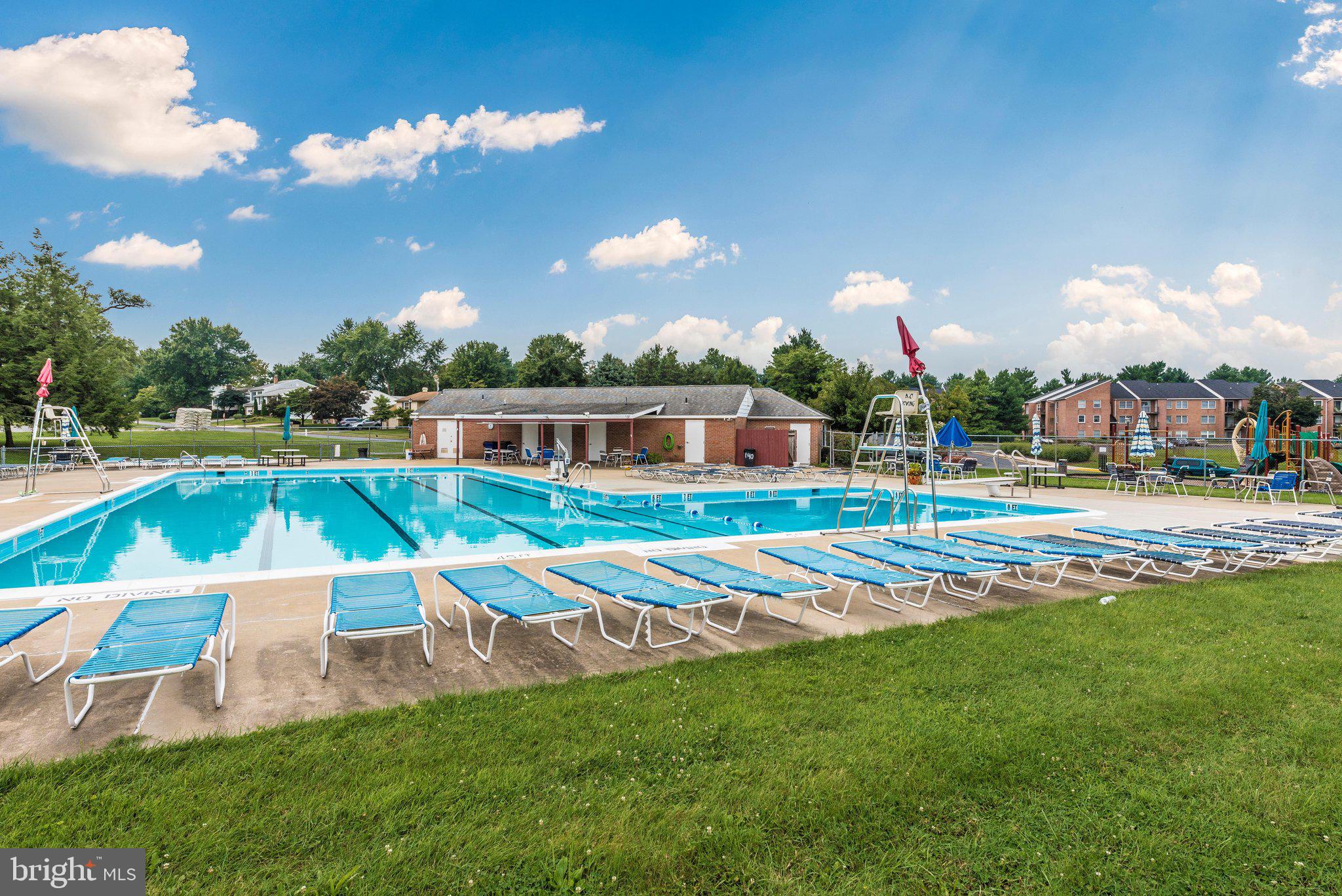 GLADE TOWN - Residential