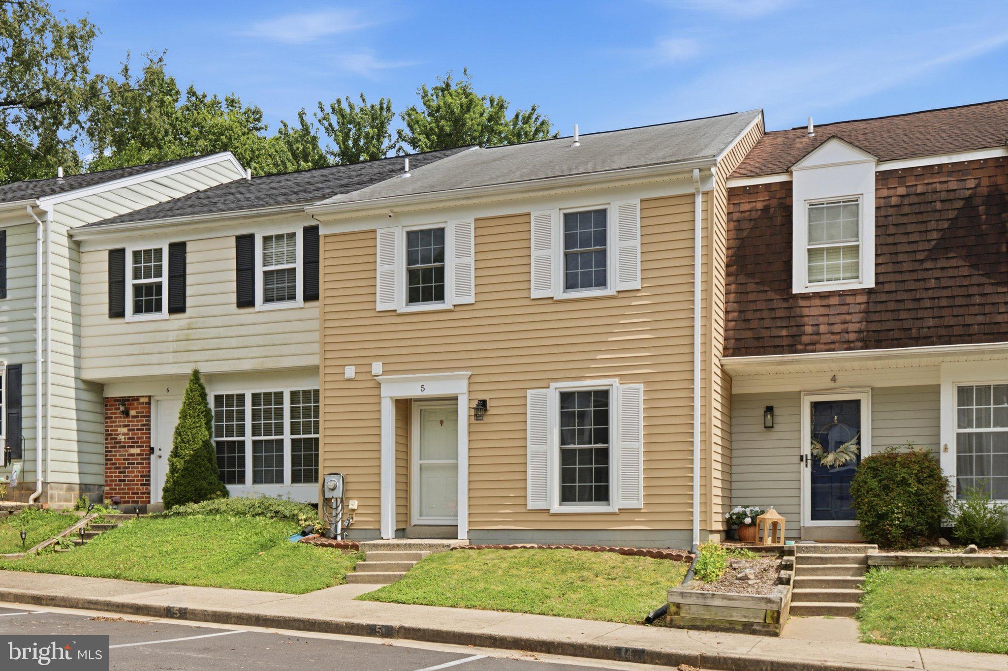 GLADE TOWN - Residential