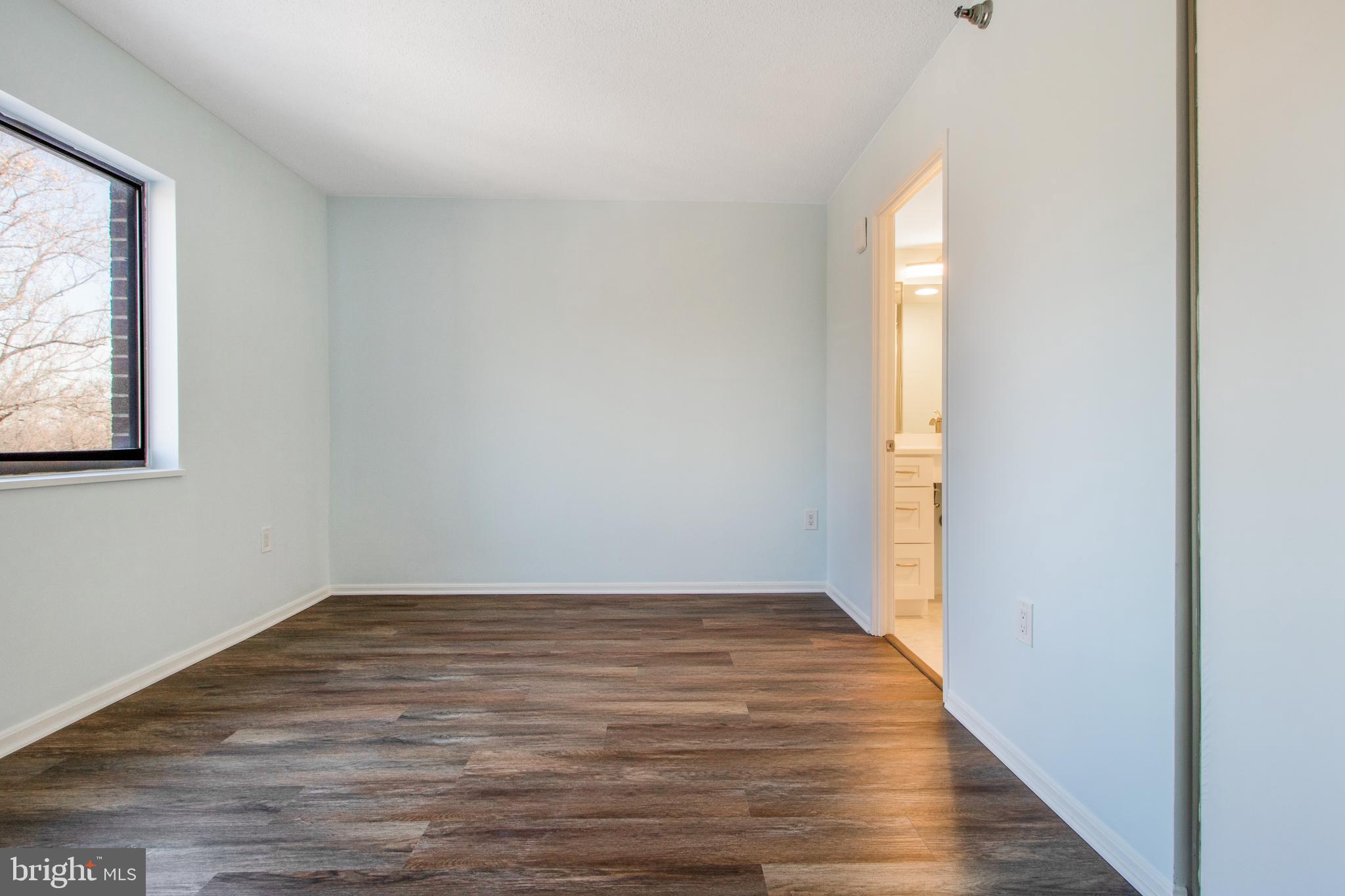 LEISURE WORLD - Residential