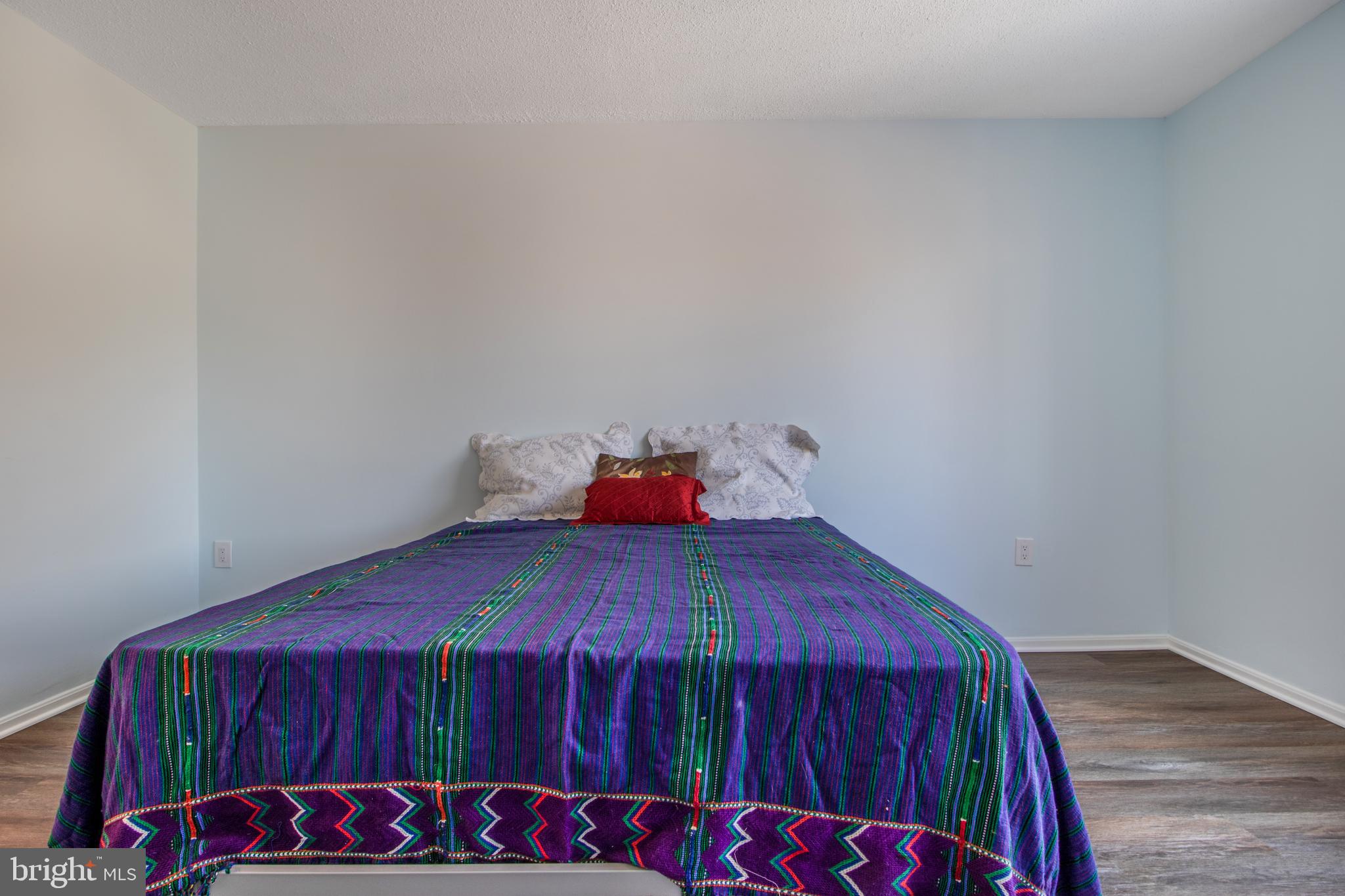 LEISURE WORLD - Residential
