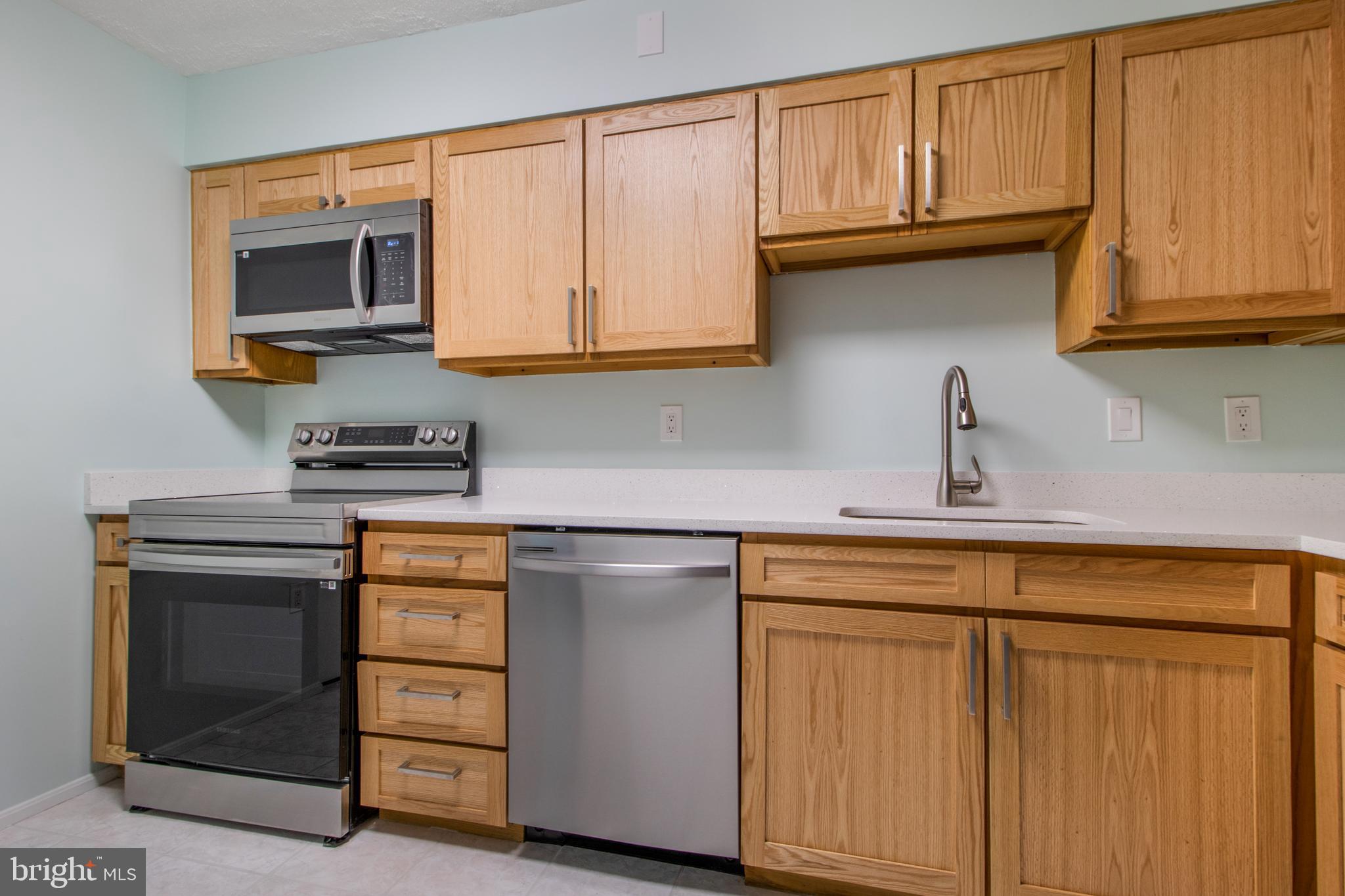 LEISURE WORLD - Residential