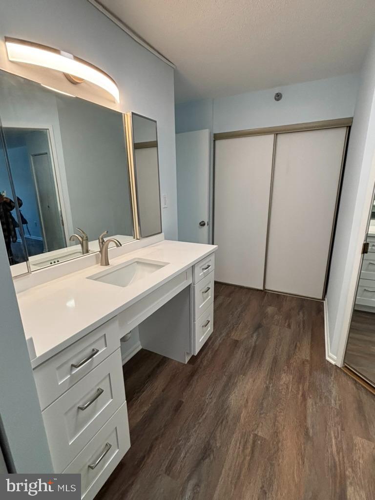 LEISURE WORLD - Residential