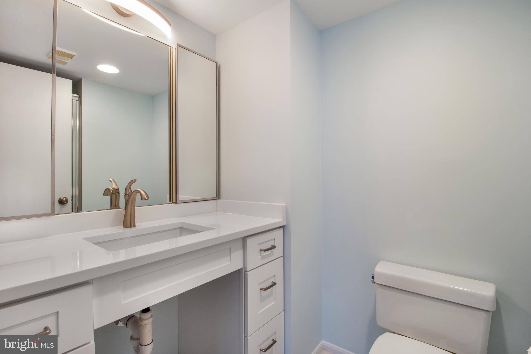LEISURE WORLD - Residential