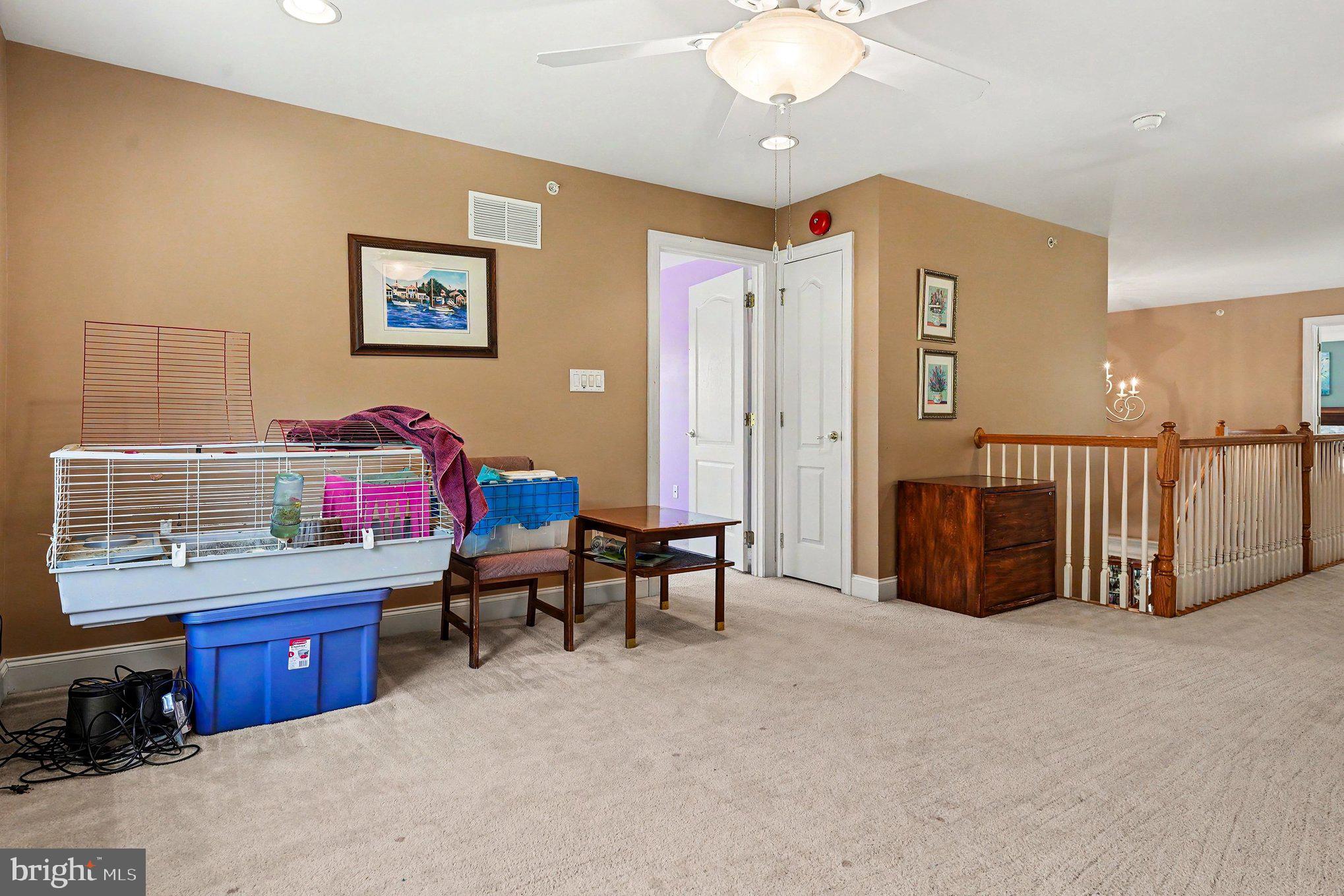 WINDSOR SQUARE - Residential