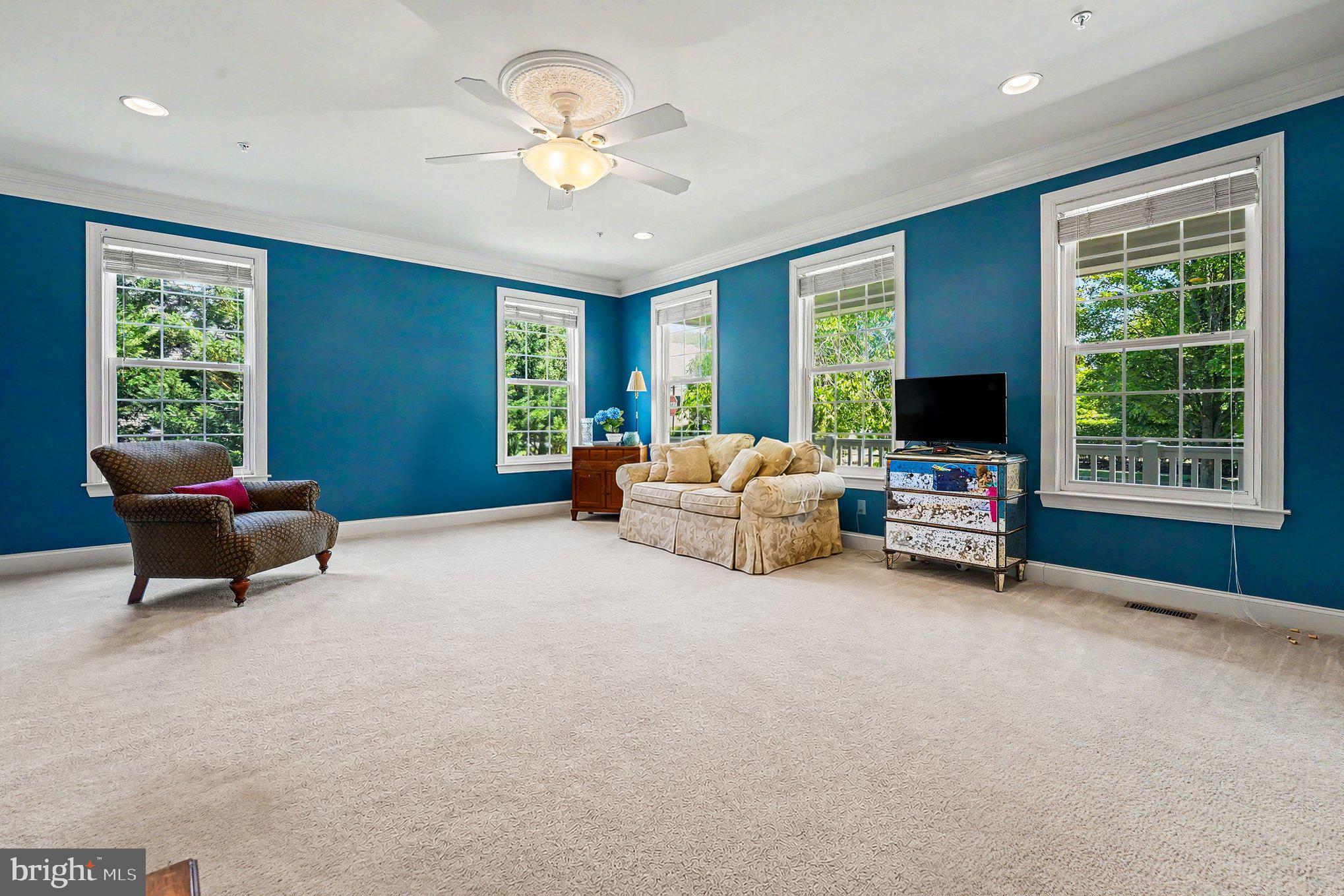 WINDSOR SQUARE - Residential