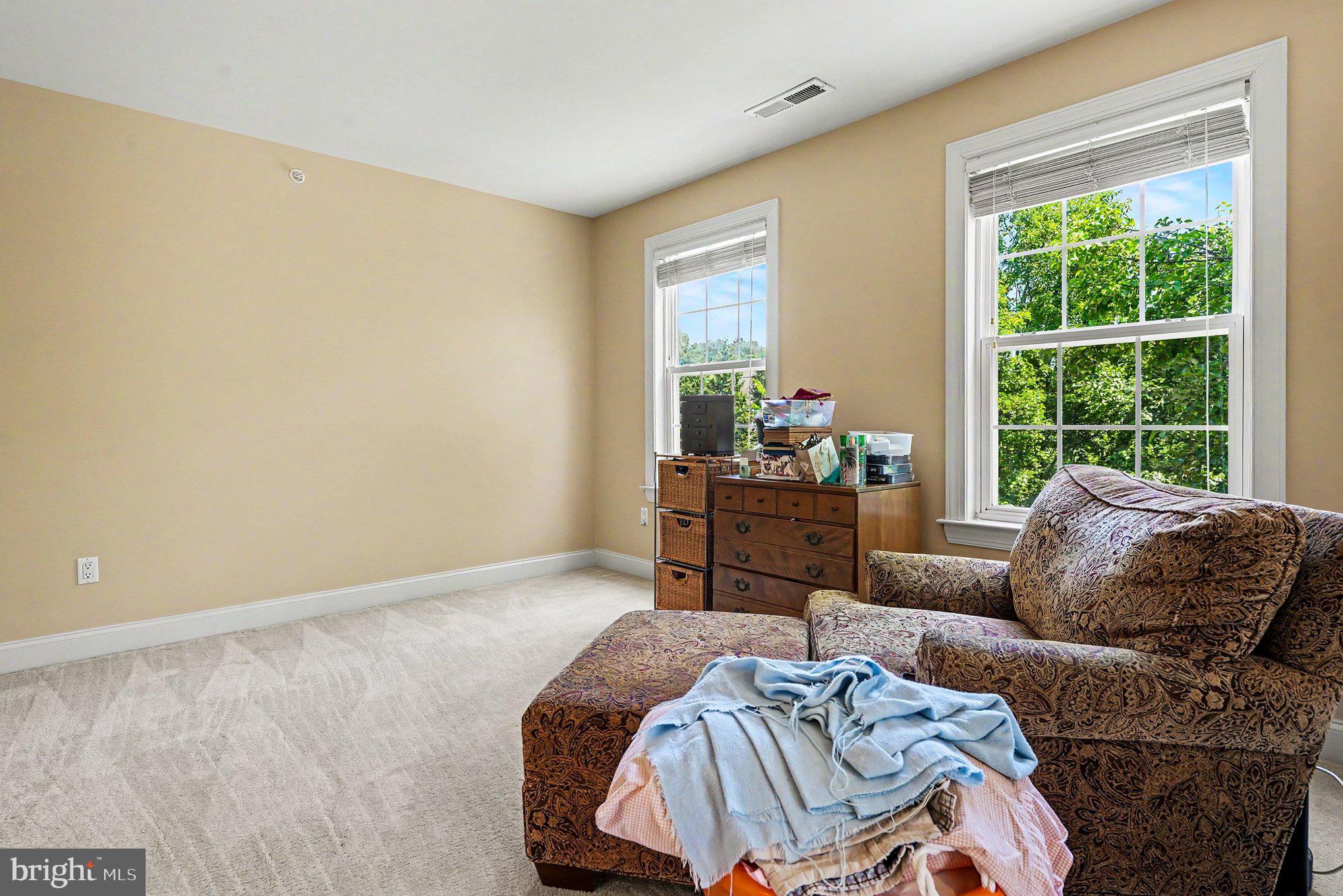 WINDSOR SQUARE - Residential