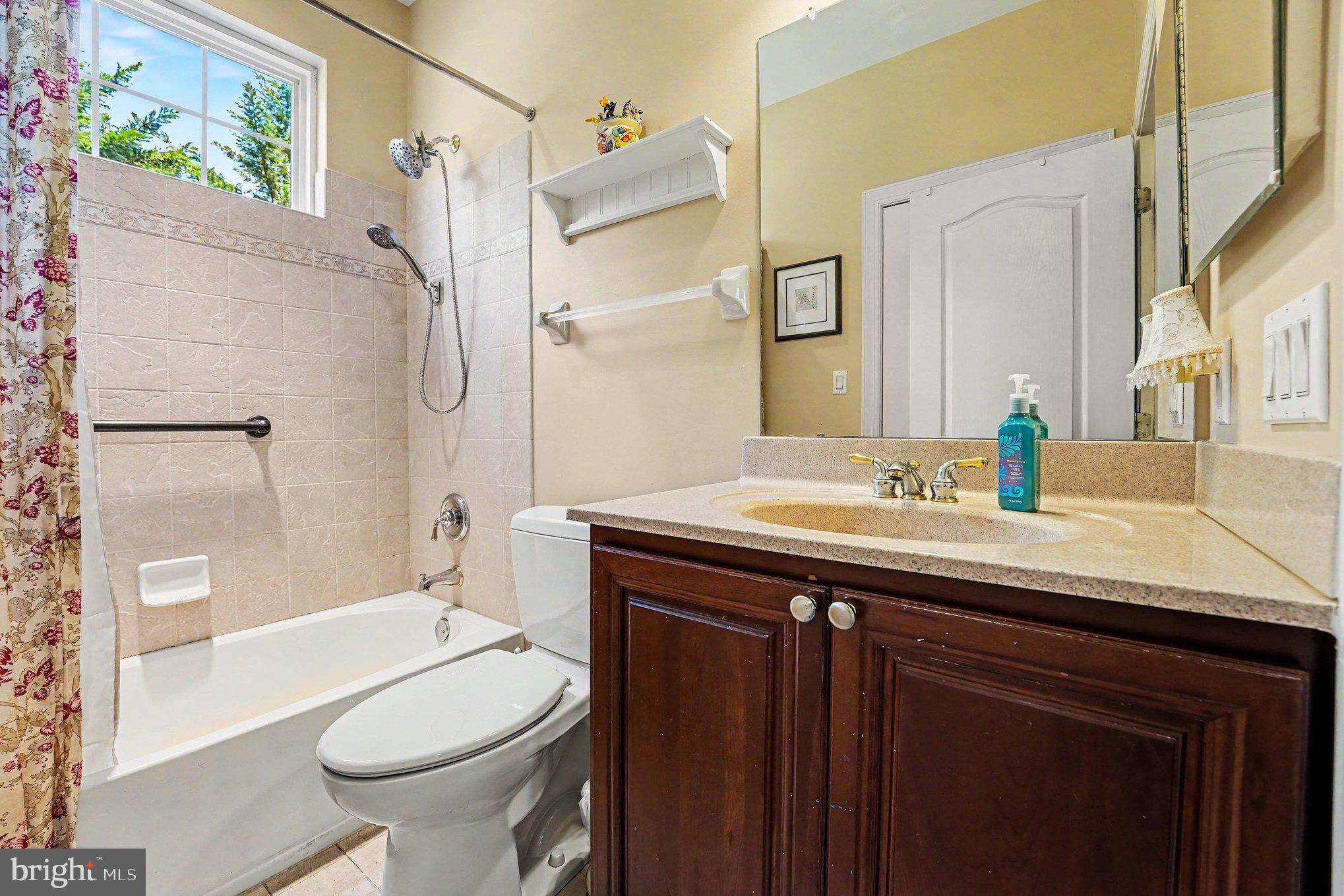 WINDSOR SQUARE - Residential