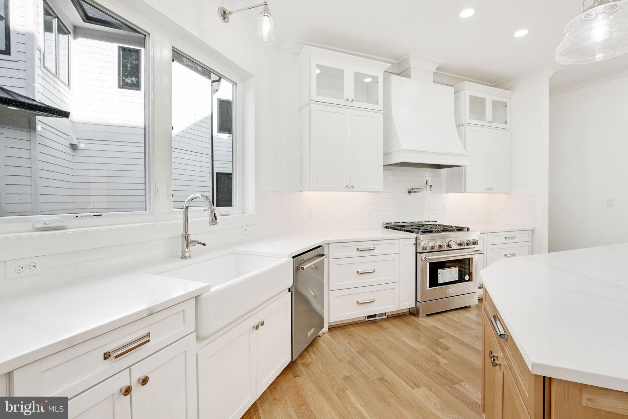 EAST FALLS CHURCH - Residential