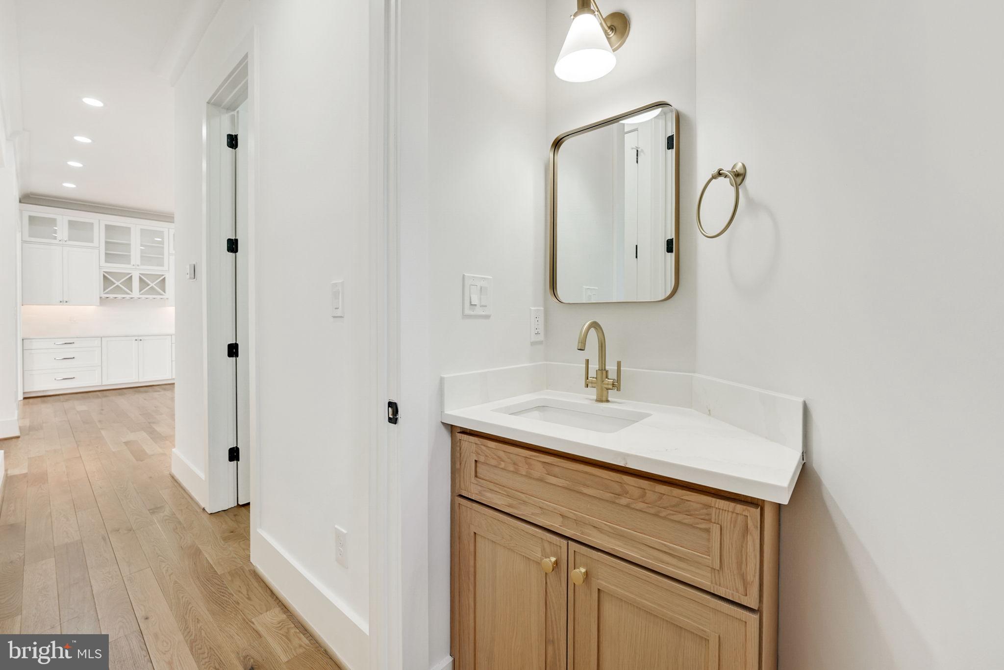 EAST FALLS CHURCH - Residential