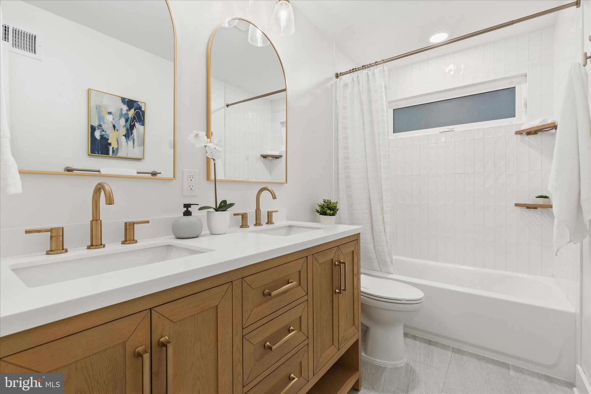 KENSINGTON - Residential