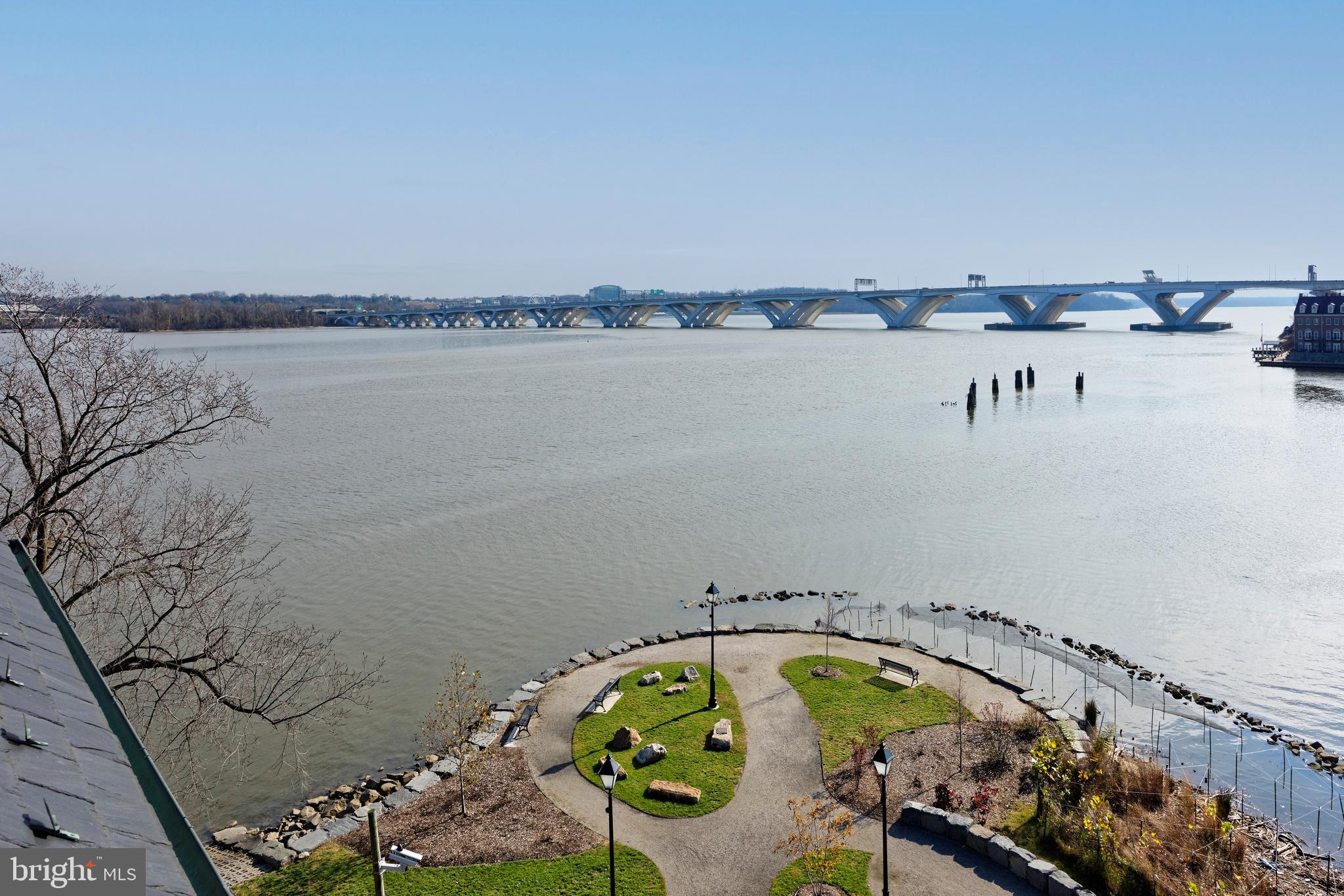 HARBORSIDE - Residential