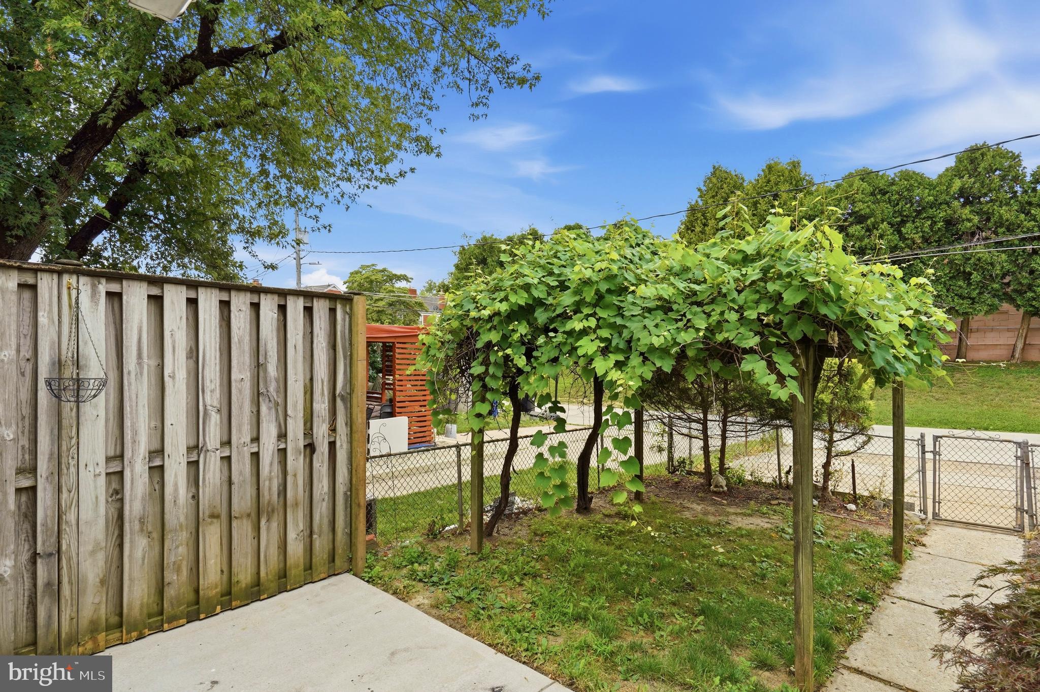 LOCH RAVEN MANOR - Residential