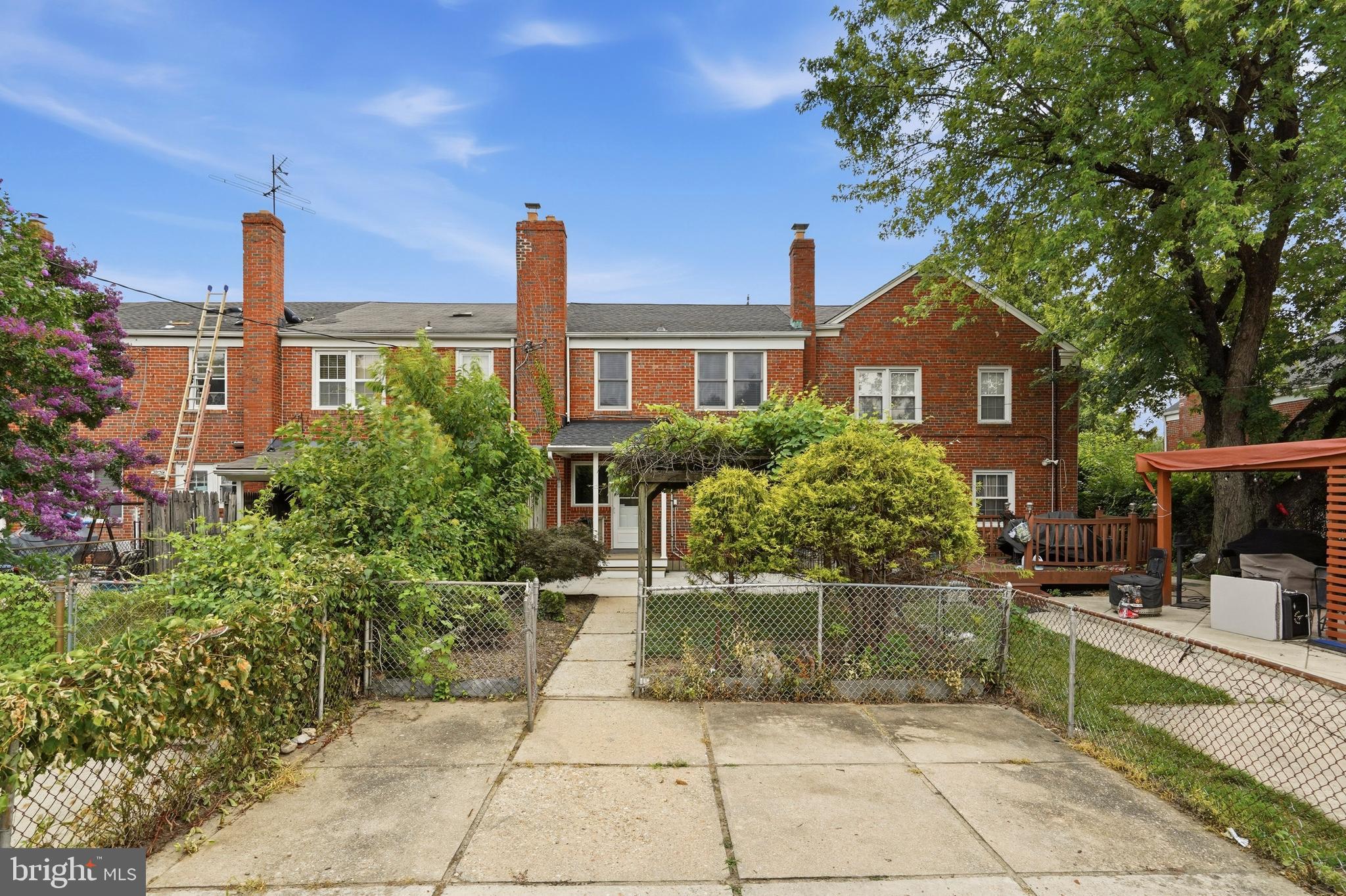 LOCH RAVEN MANOR - Residential