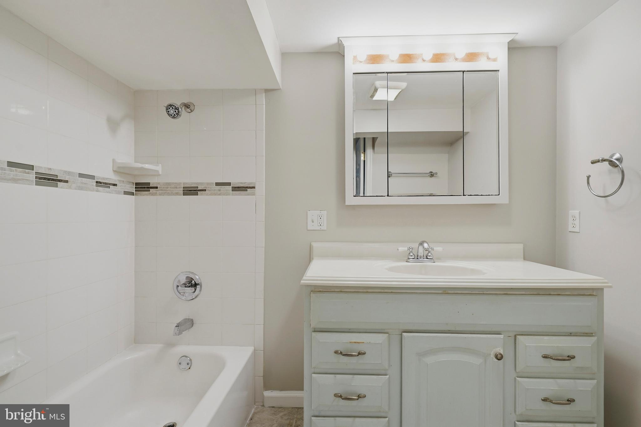 LOCH RAVEN MANOR - Residential