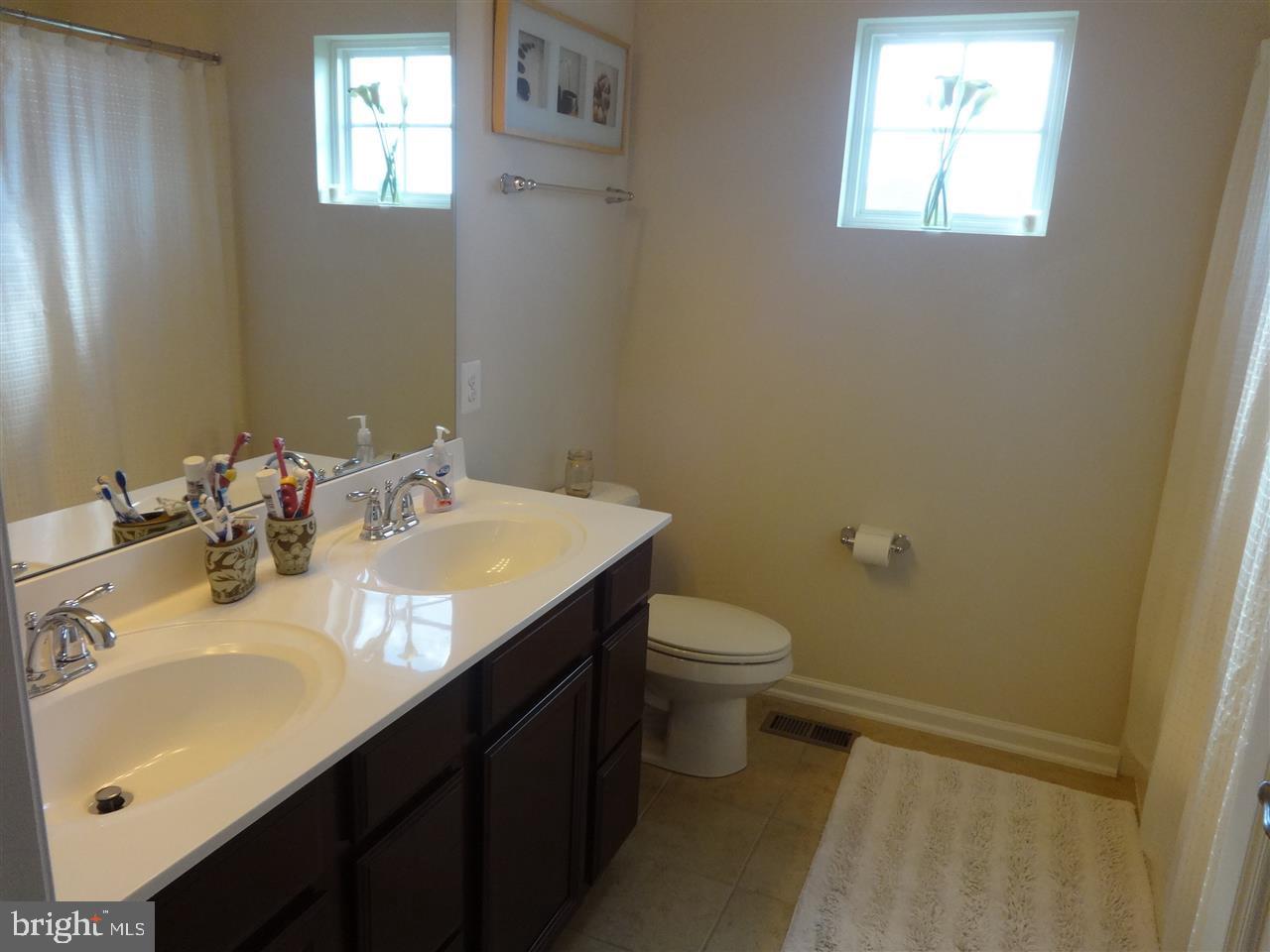SOUTH POINTE - Residential Lease
