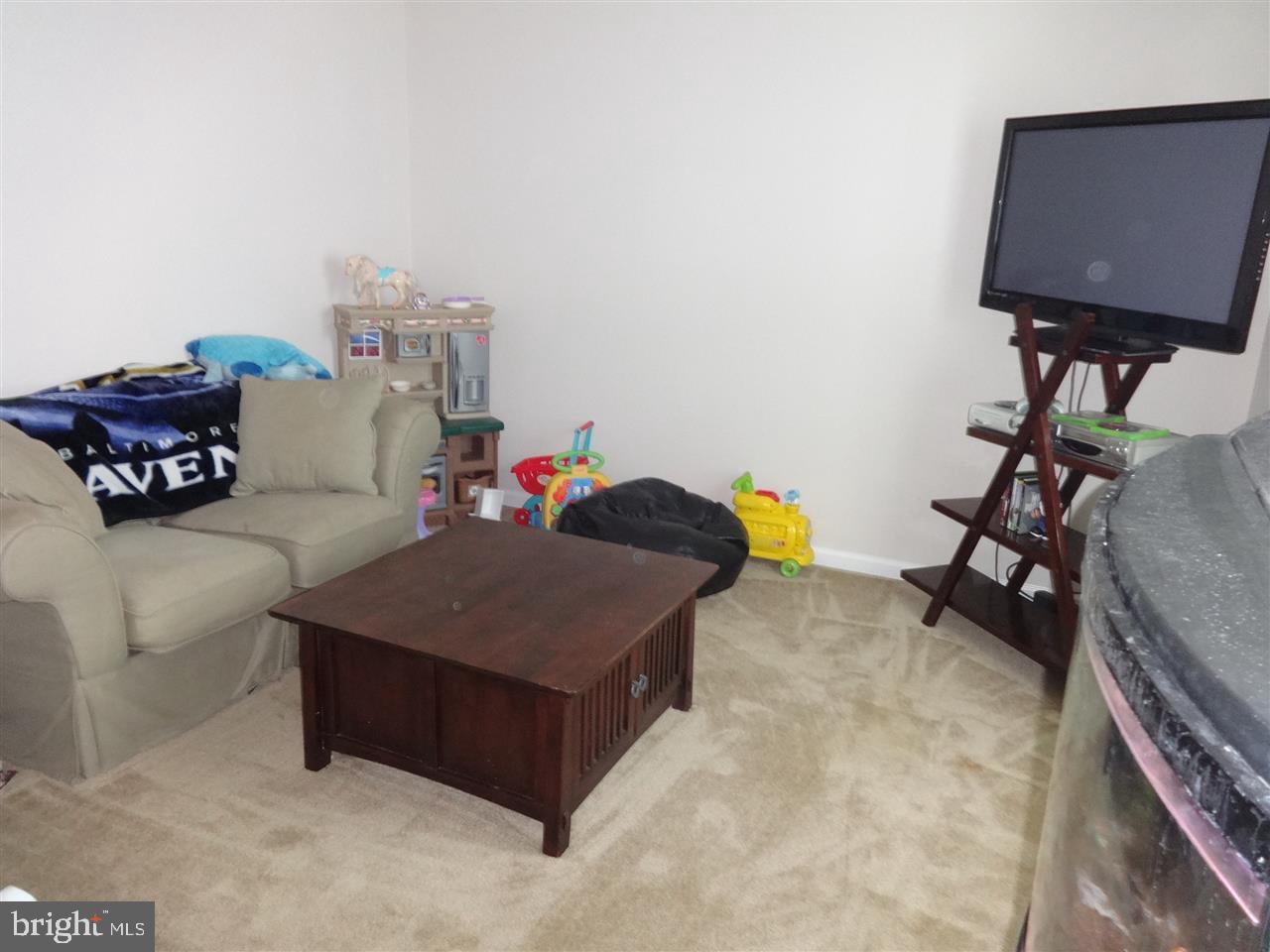 SOUTH POINTE - Residential Lease