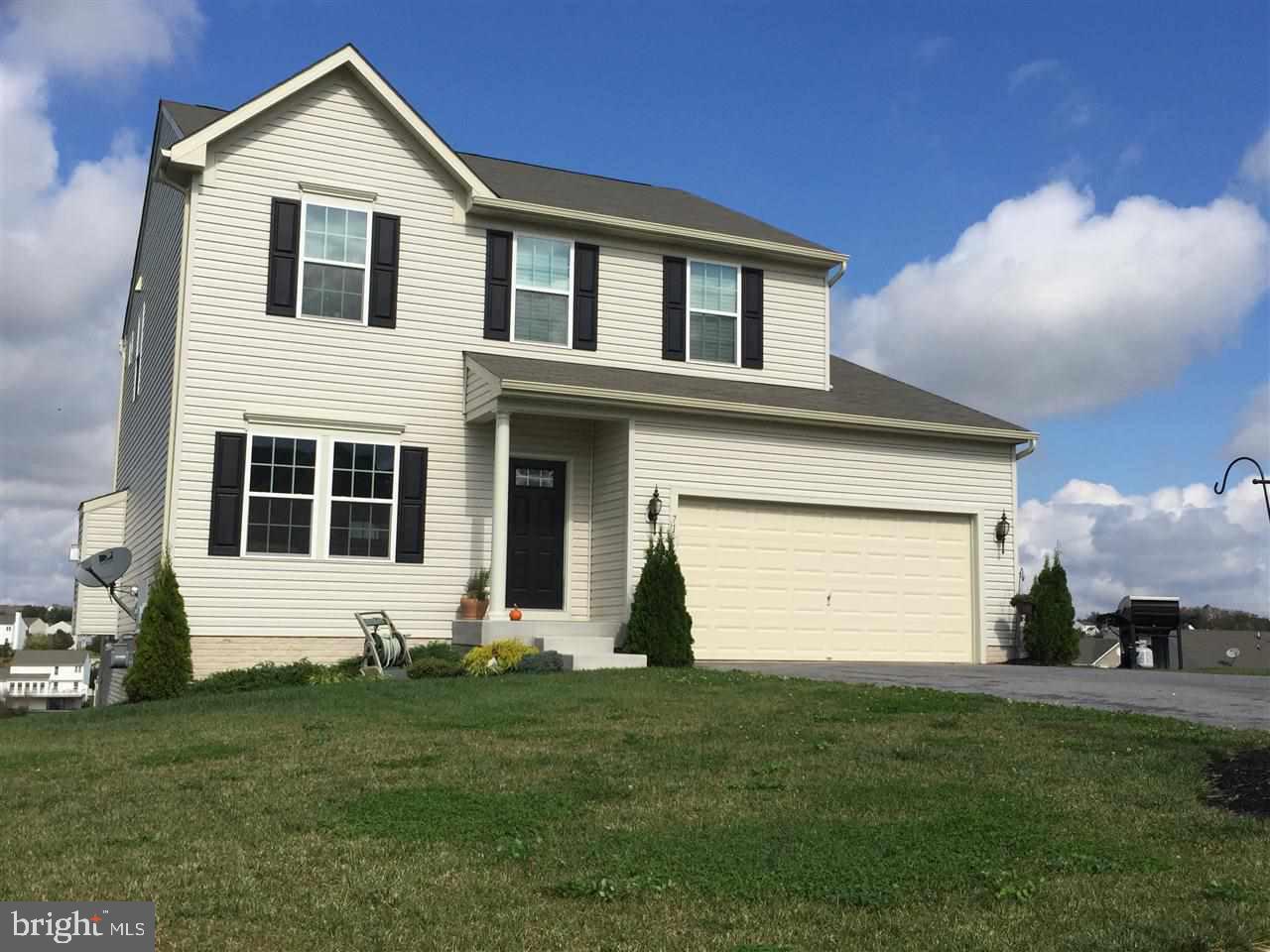 Only 1.5 years old, this spacious 2 story home boasts an open 1st floor with the kitchen opening into the family room with gas fireplace as well as large morning/four-seasons room, On the second level you will find 3 bedrooms with a fantastic Master with walk in closet and bath. Enjoy the 2nd floor loft as a second TV room or play area for the family.
