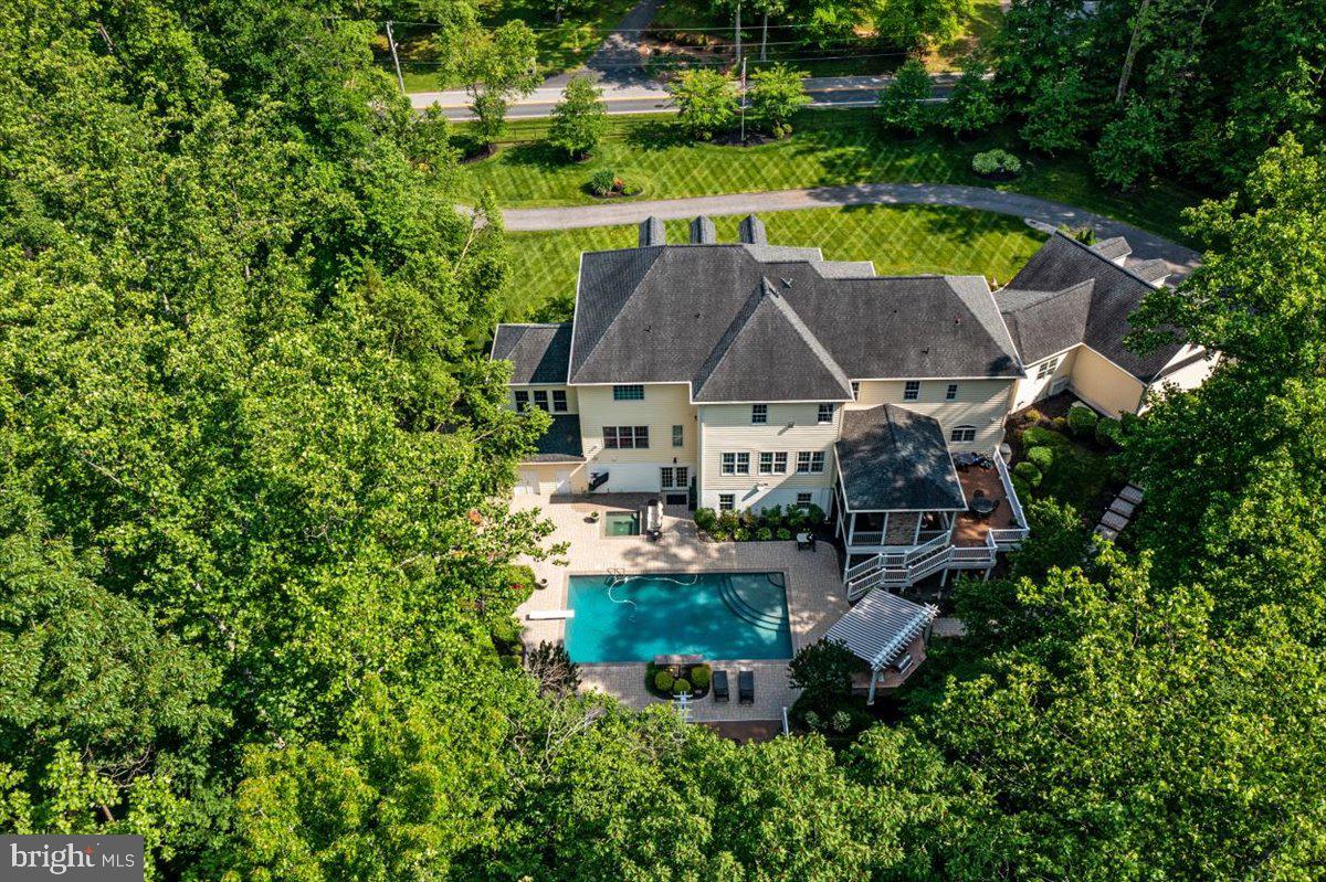 DAVIDSONVILLE - Residential