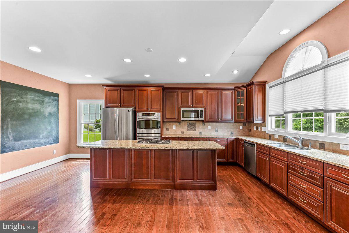 ESTS AT CHADDS FORD - Residential