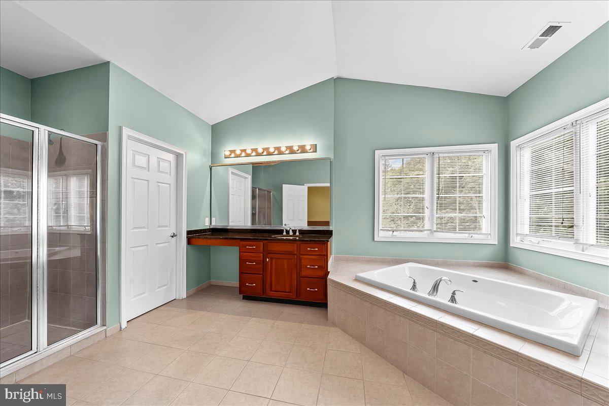 ESTS AT CHADDS FORD - Residential