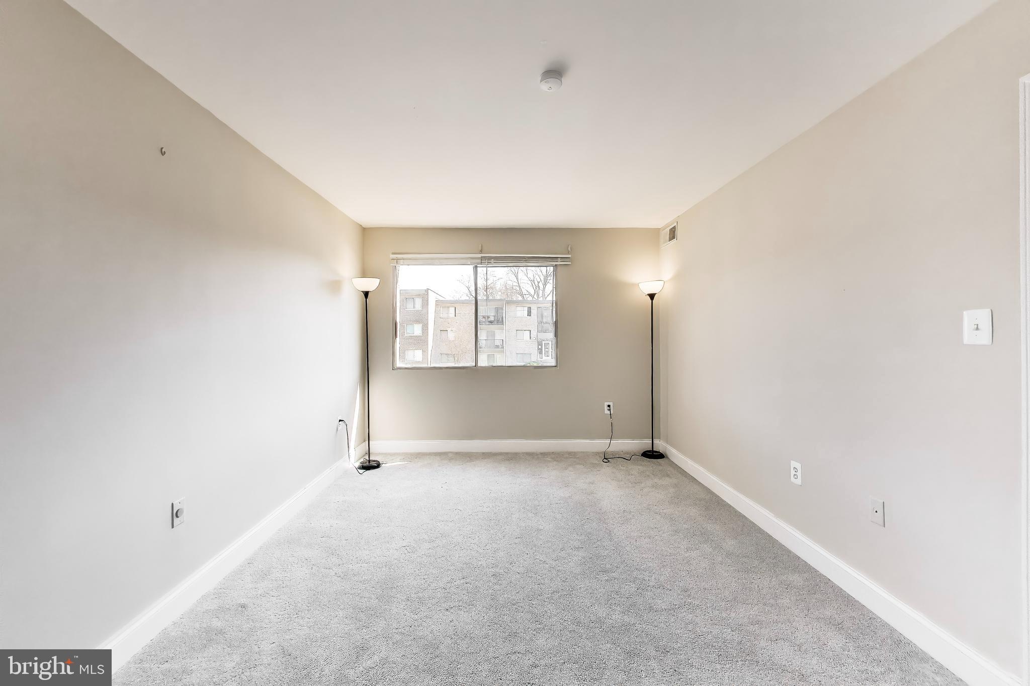 OCCOQUAN RIDGE CONDO - Residential
