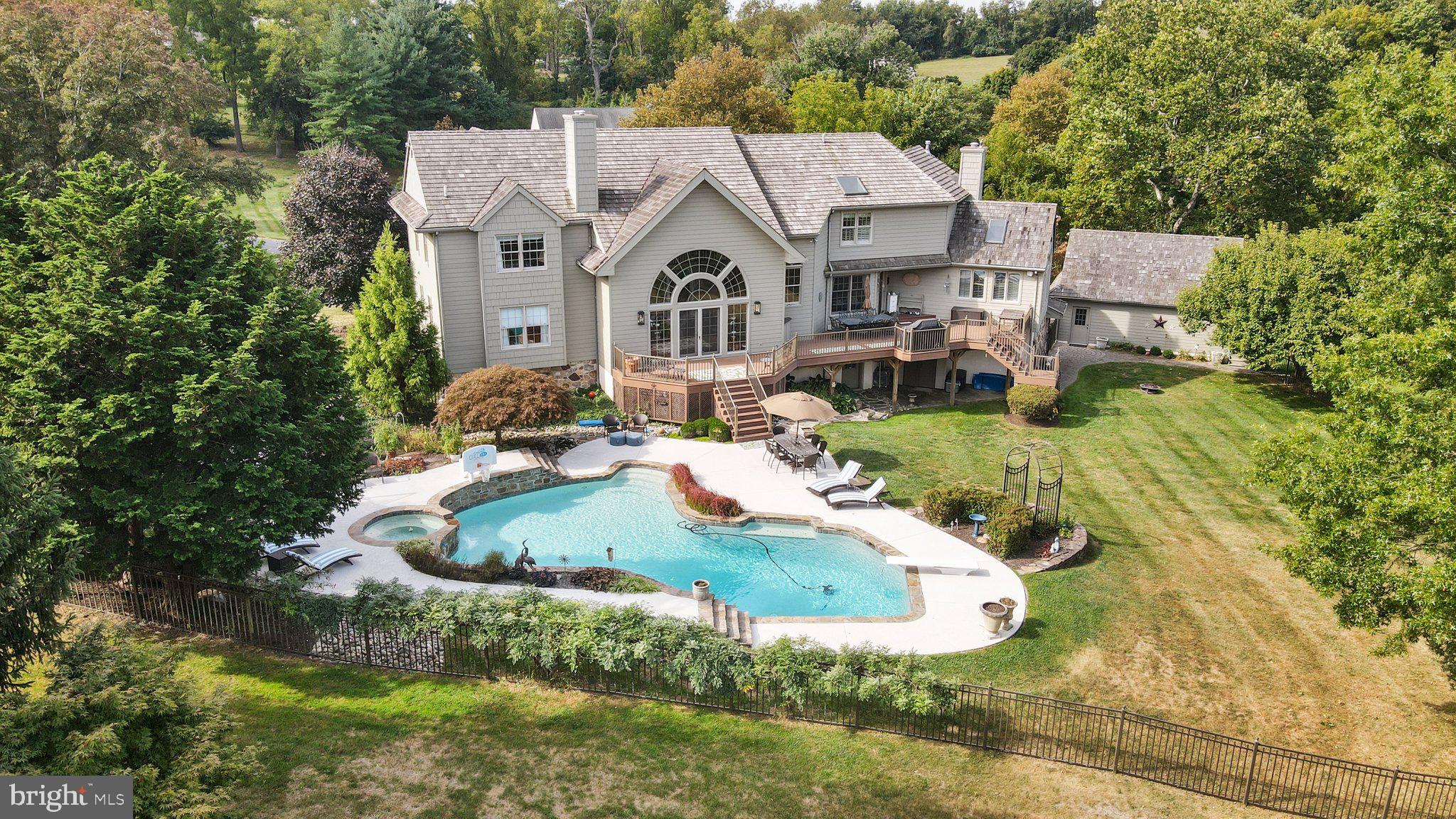 BLUE ROCK MEADOWS - Residential