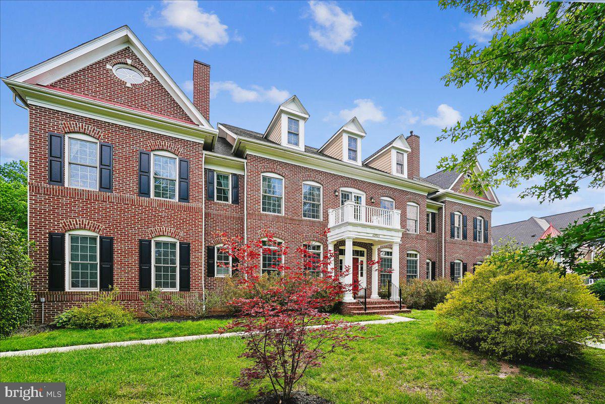 THE VILLAGE OF WAXPOOL - Residential